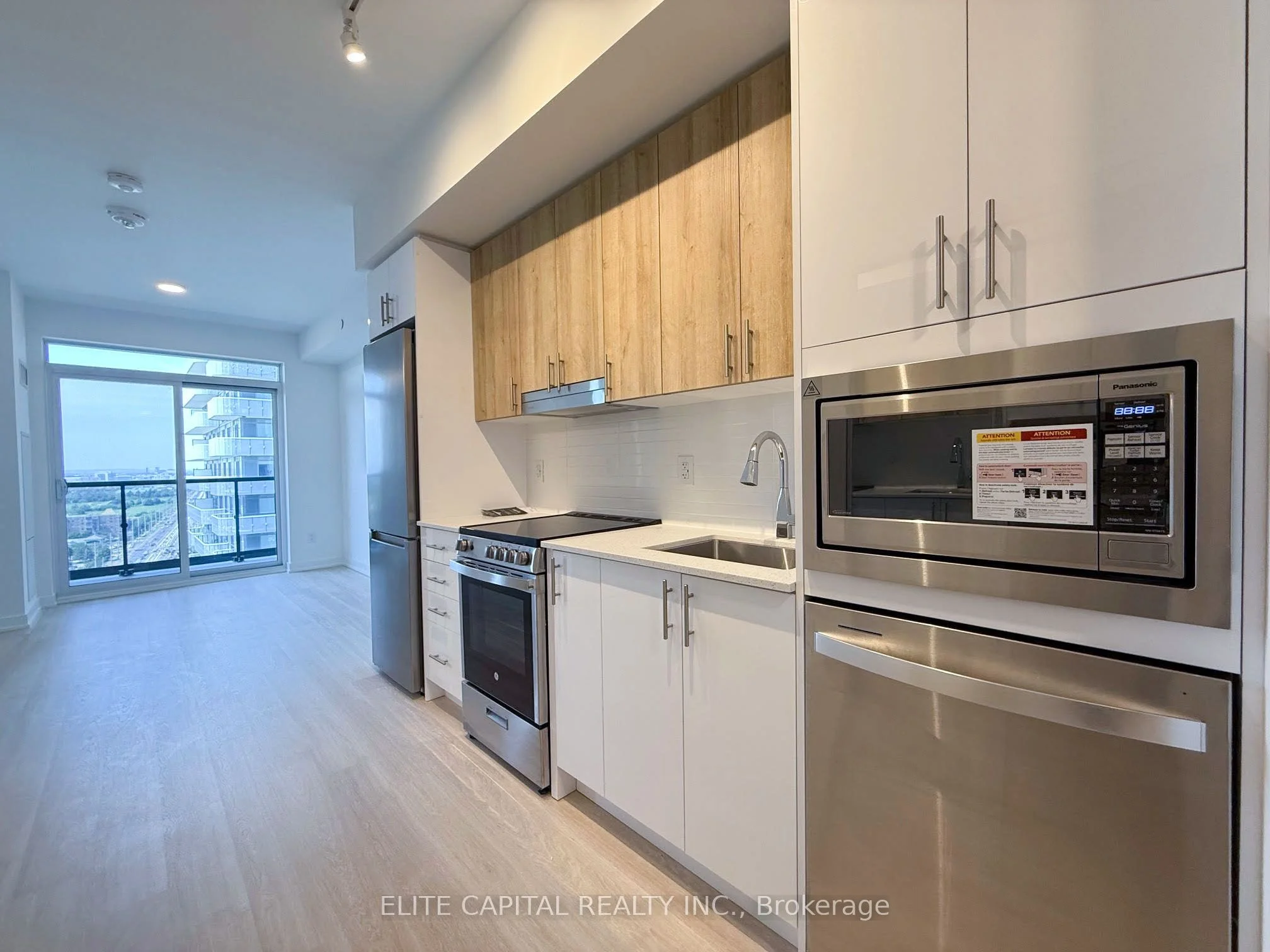 5105 Hurontario Street 2209, Mississauga, ON L4Z 3X7