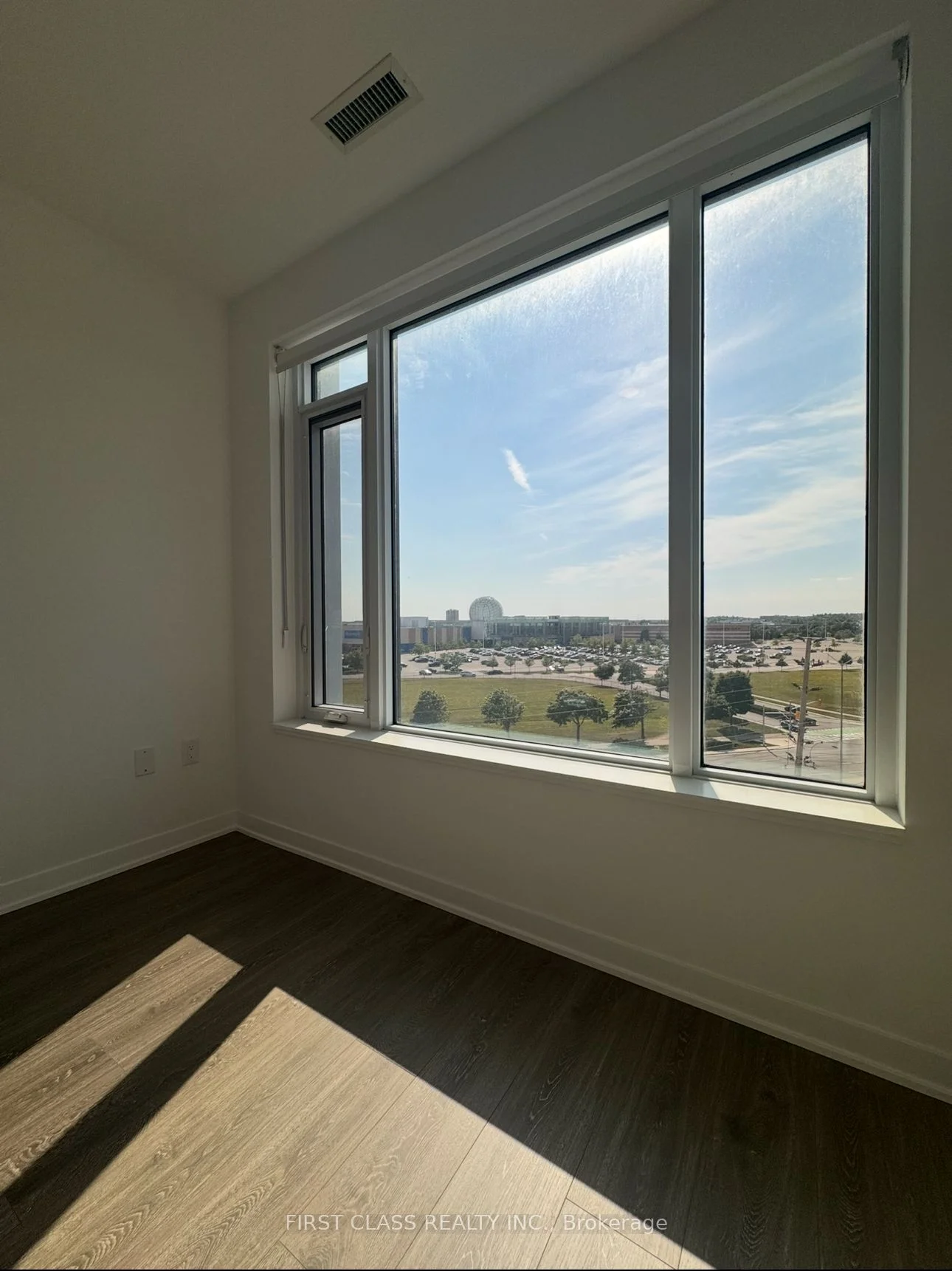 2495 Eglinton Avenue W 709, Mississauga, ON L5M 2V8