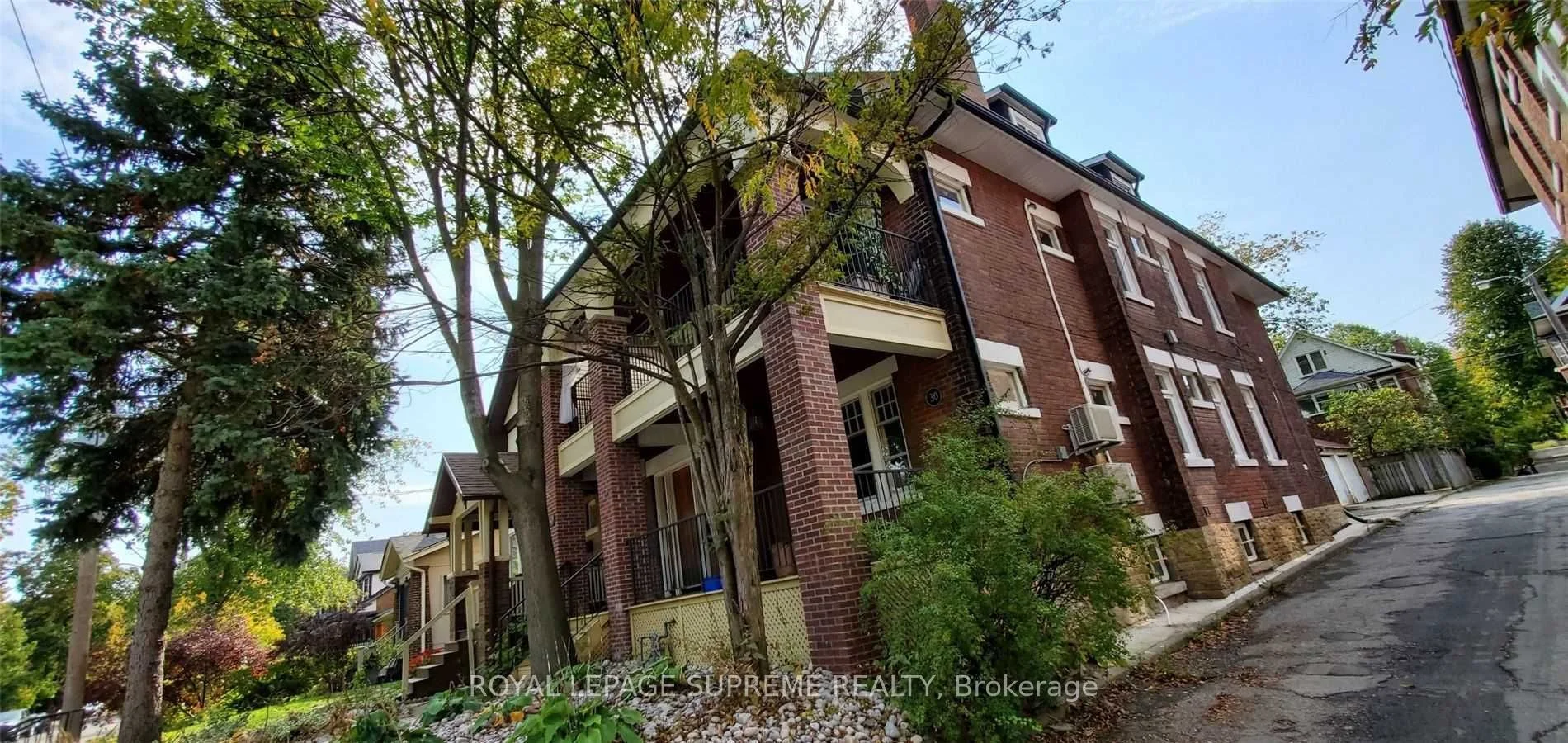 30 Glenholme Avenue 2nd Floor, Toronto W03, ON M6H 3A9