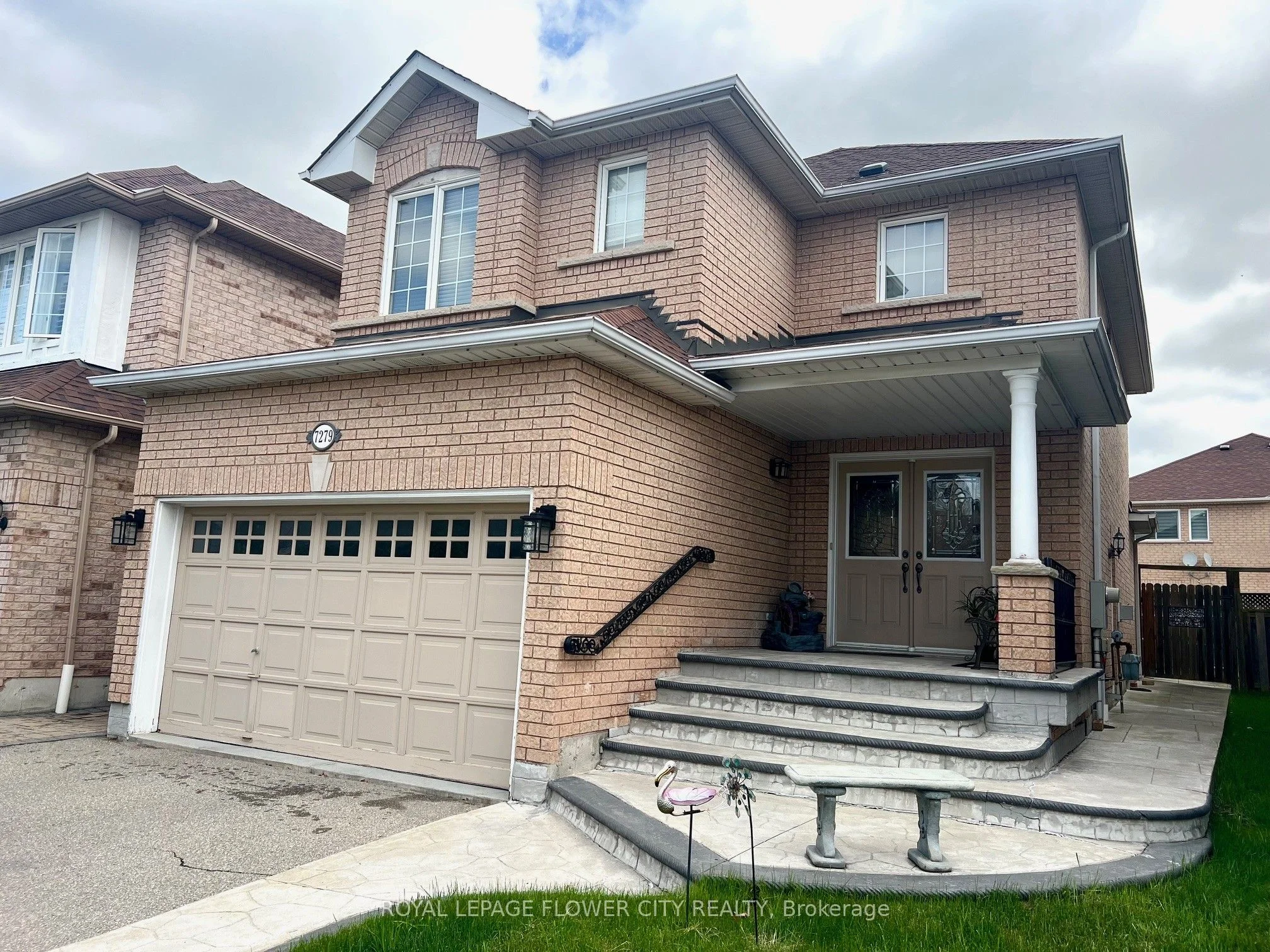 7279 Village Walk , Mississauga, ON L5W 1V7