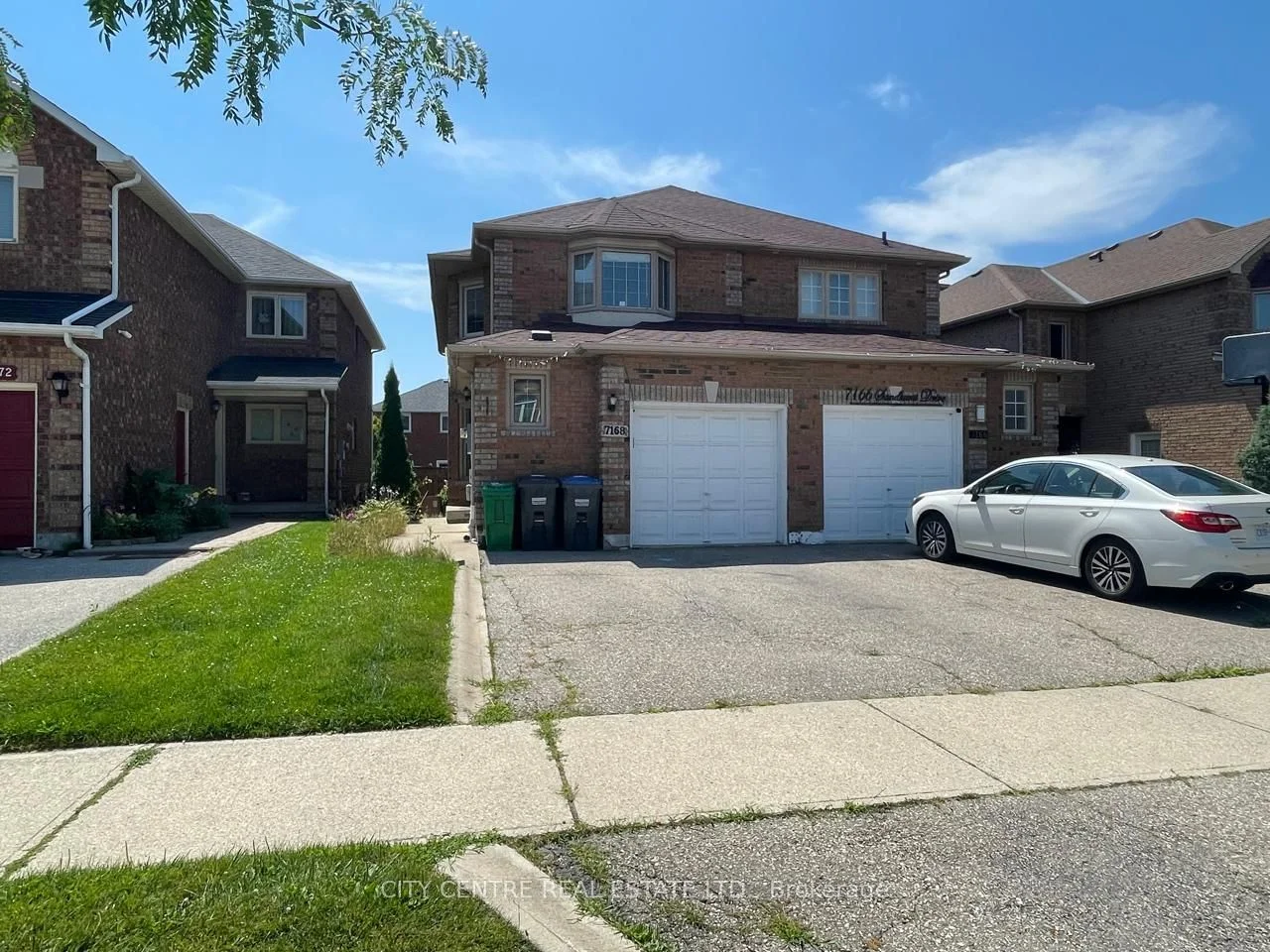 7168 Sandhurst Drive, Mississauga, ON L5N 7H1