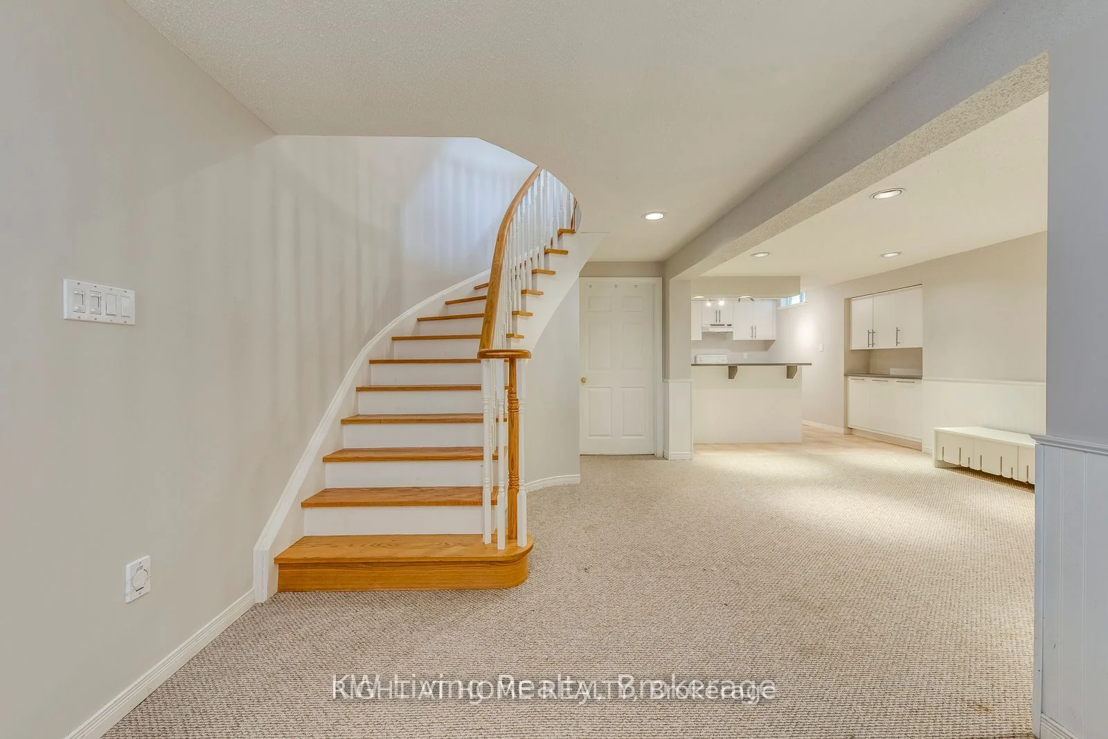 1351 Edenrose Street BSMNT, Mississauga, ON L5V 1K2