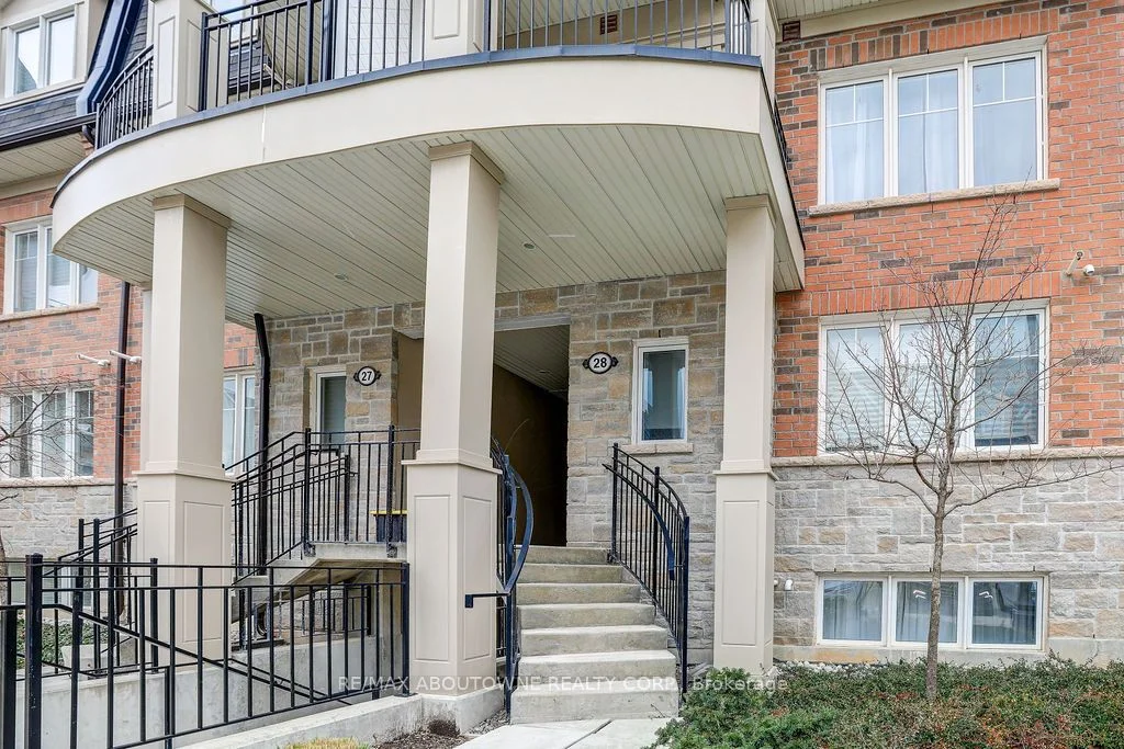 2420 BARONWOOD Drive 27-04, Oakville, ON L6M 0X6