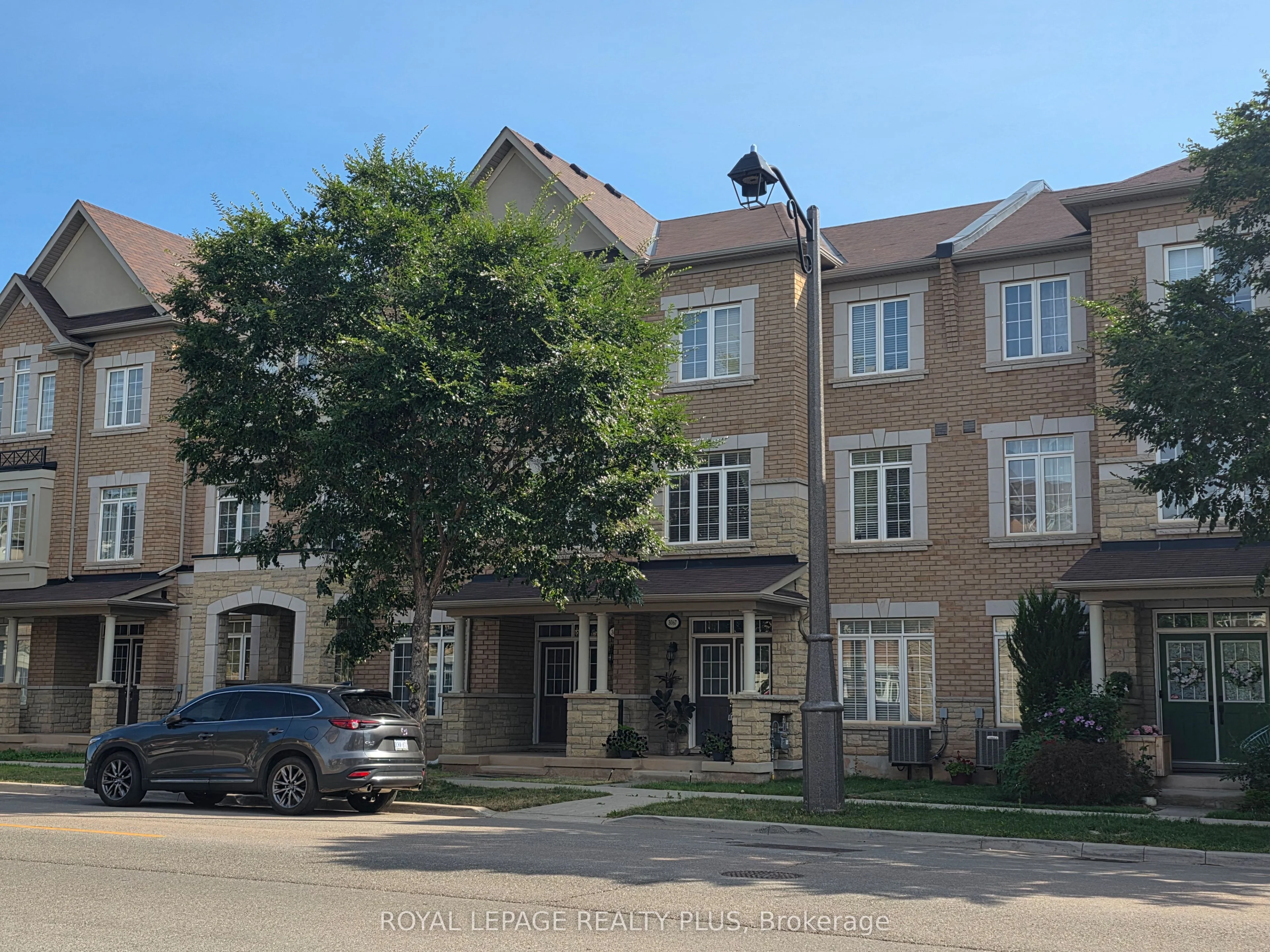 3067 Preserve Drive, Oakville, ON L6M 0W7