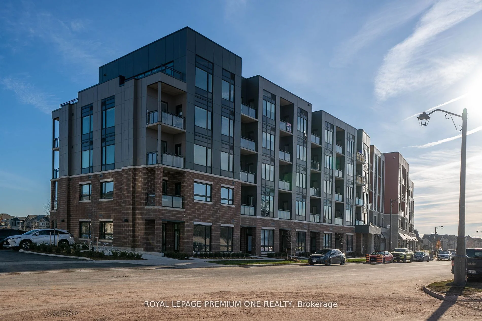 3265 Carding Mill Trail 511, Oakville, ON L6M 5P7