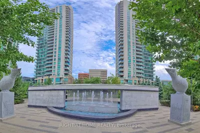 Condo Apartment in Toronto
