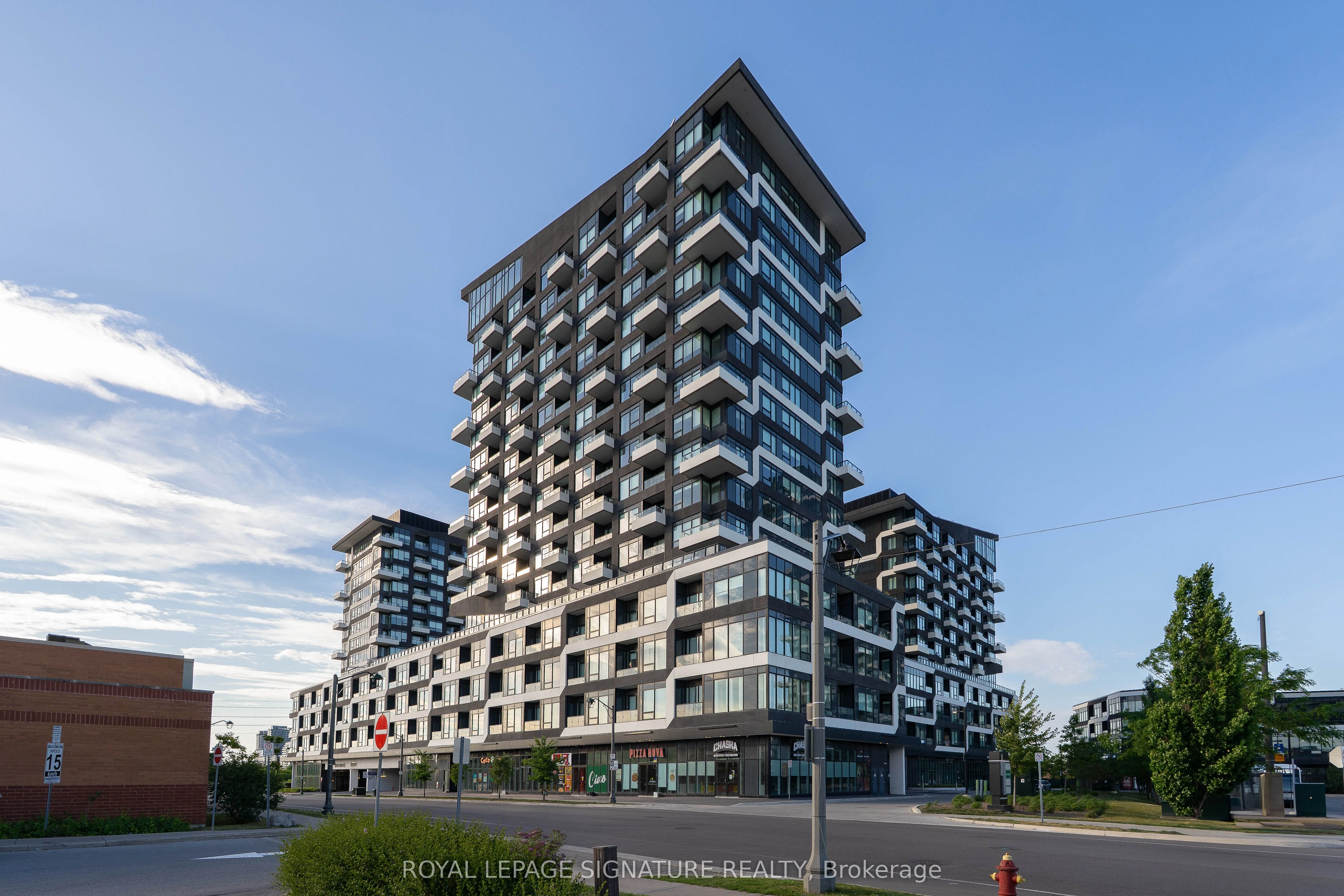 2489 Taunton Rd Road 917, Oakville, ON L6H 3R9