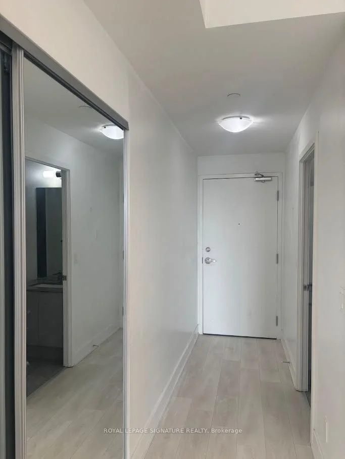 297 Oak Walk Drive 2306, Oakville, ON L6H 3R6