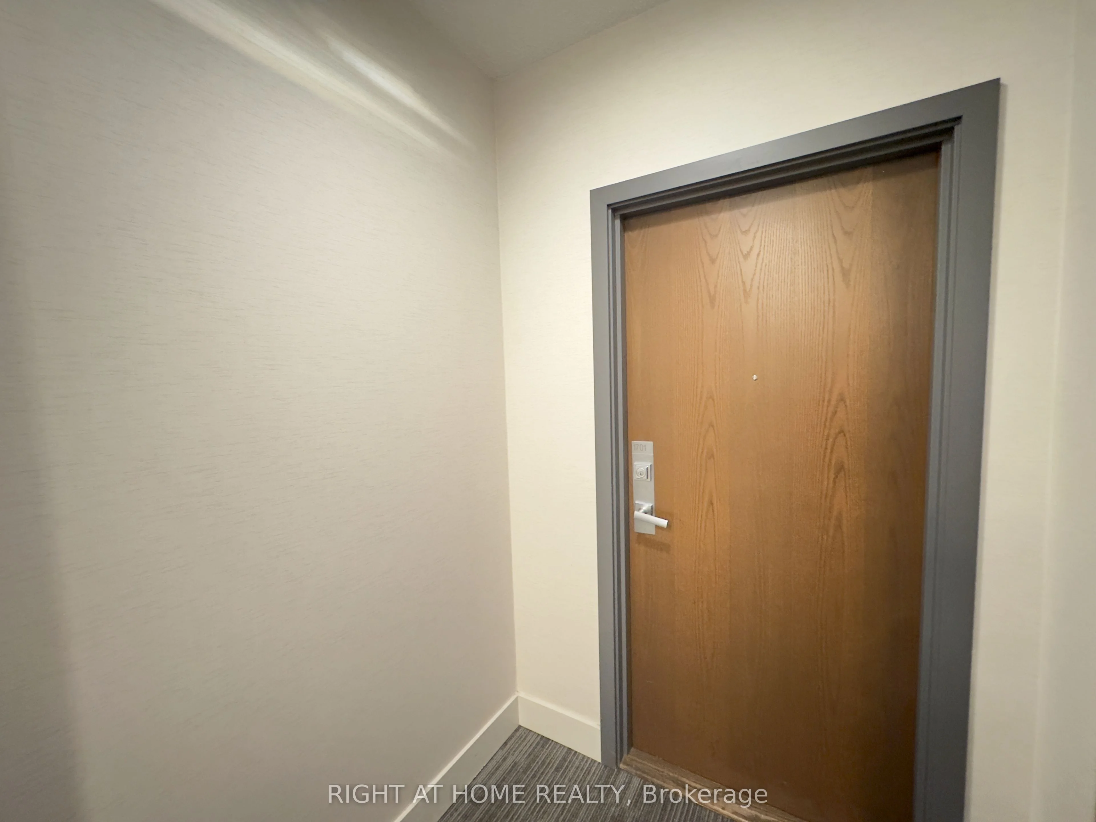 365 Prince of Wales Drive 1701, Mississauga, ON L5B 0G6