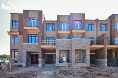 Att/Row/Townhouse in Oakville