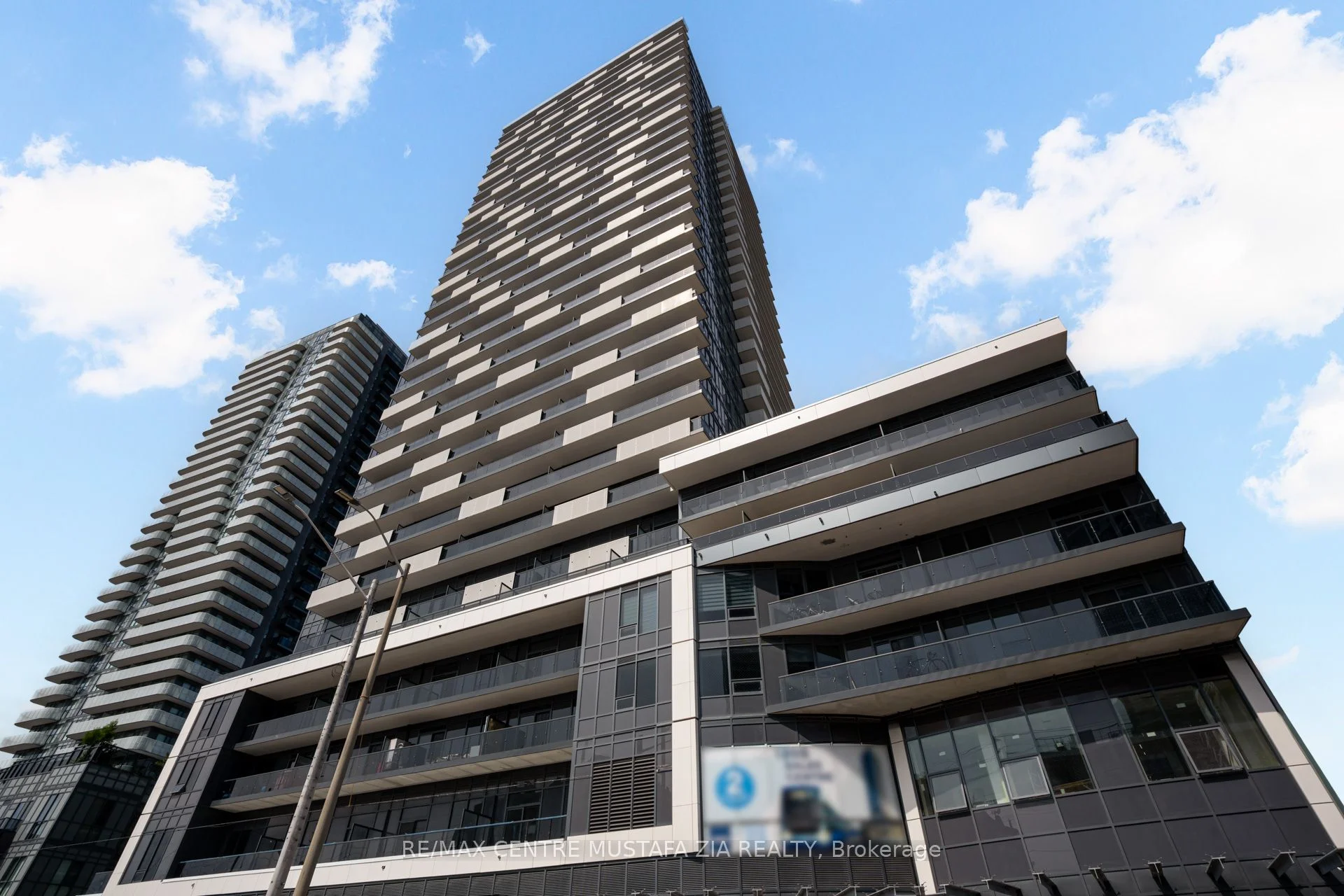 5105 Hurontario Street 2207, Mississauga, ON L4Z 0C9