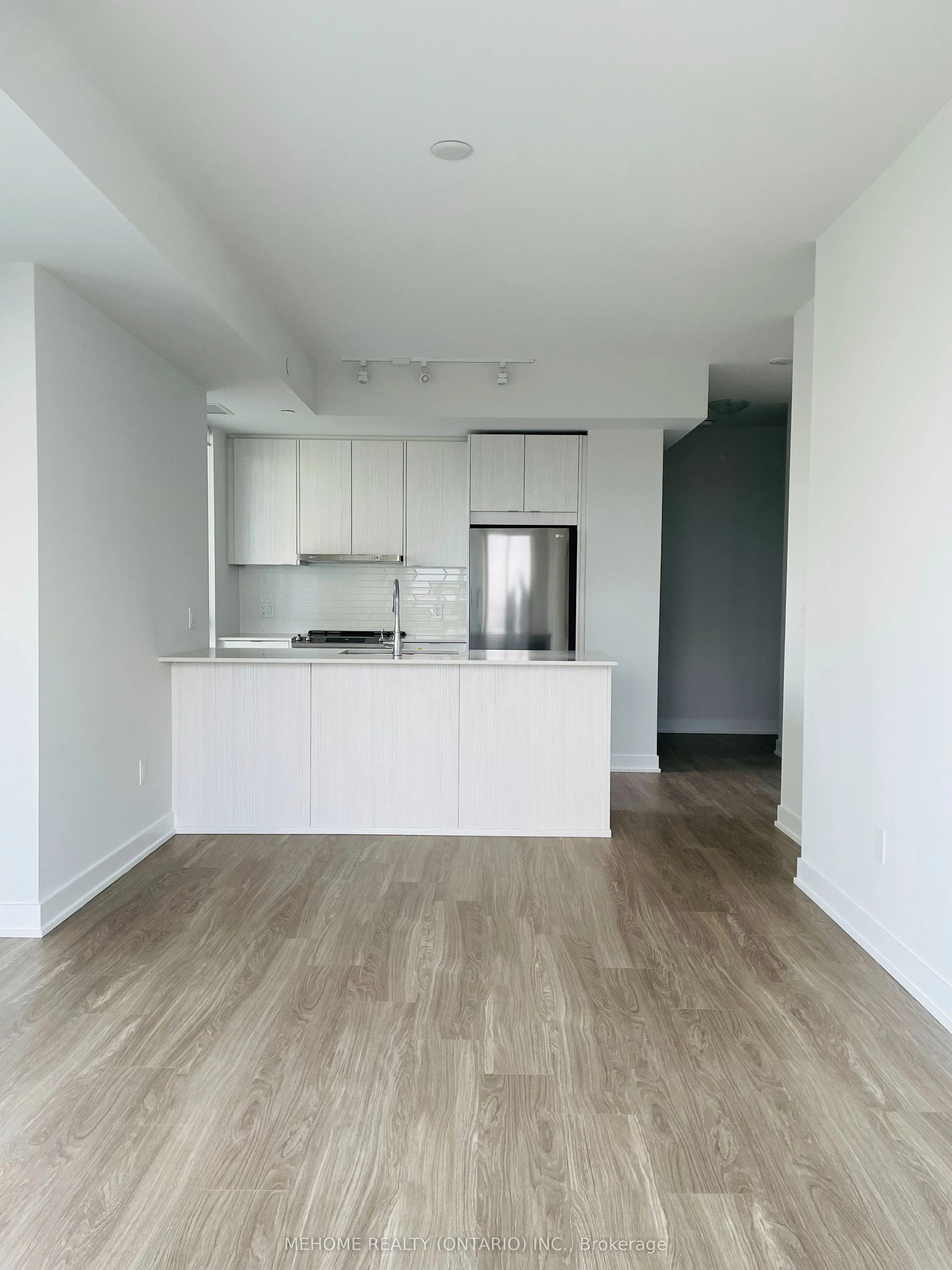 4130 Parkside Village Drive 3404, Mississauga, ON L5B 0L7