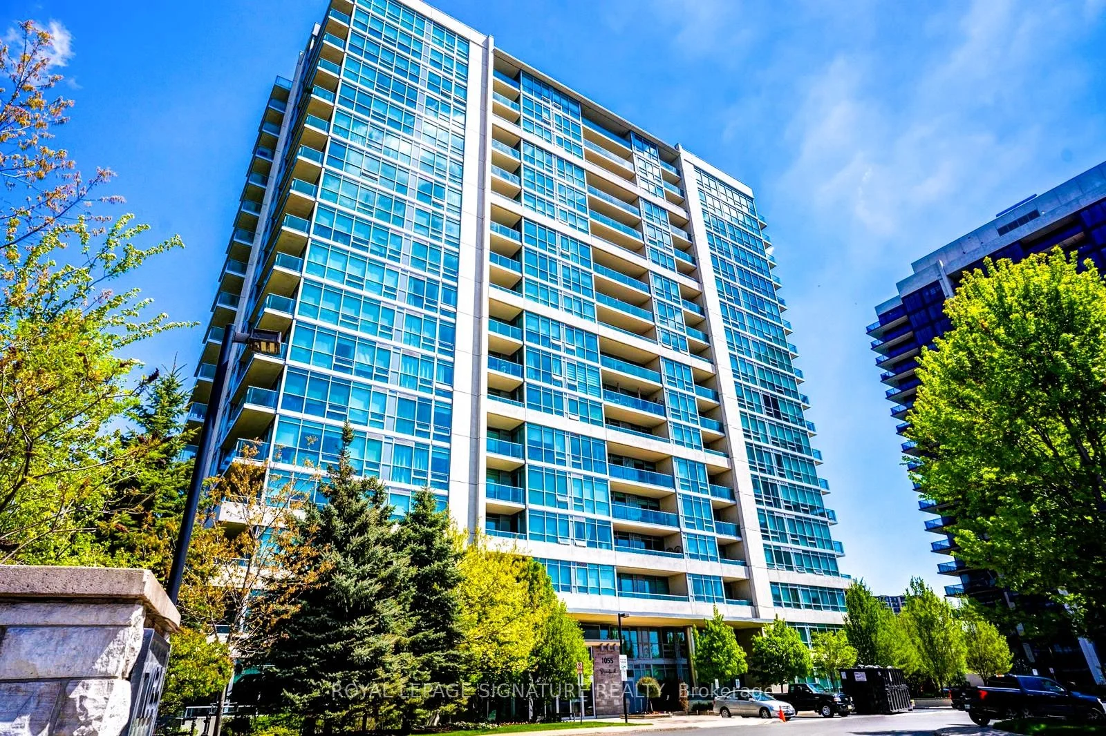 1055 Southdown Road 614, Mississauga, ON L5J 0A3