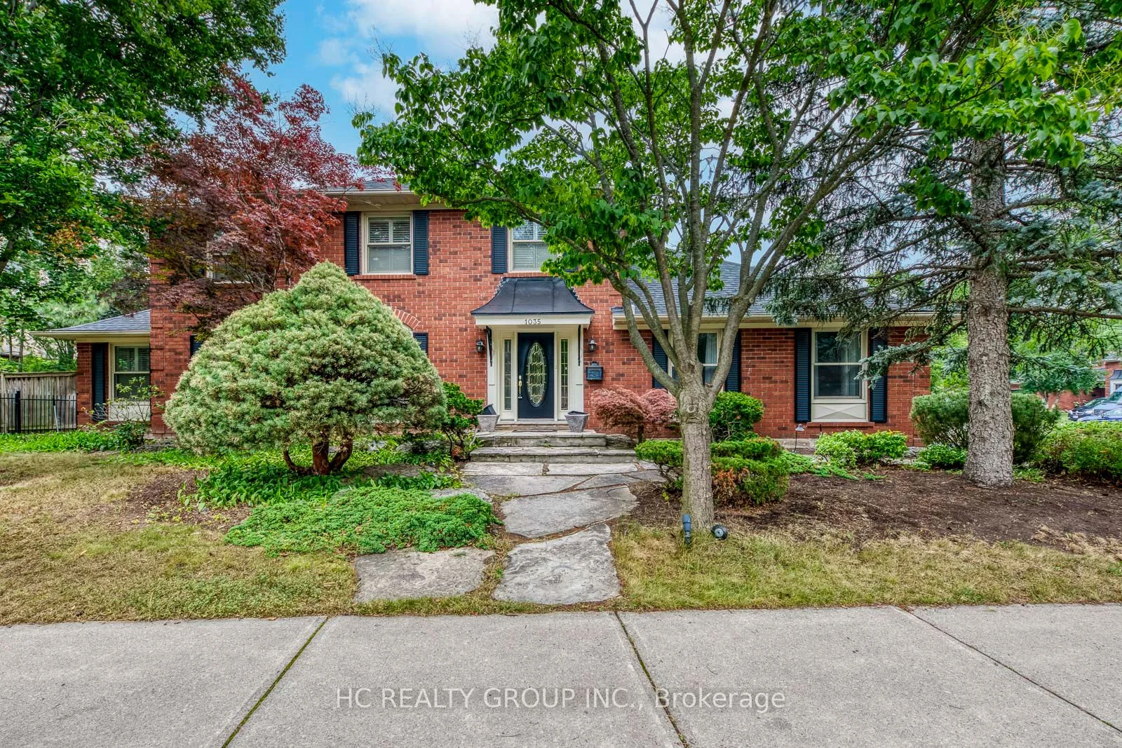 1035 Oak Meadow Road, Oakville, ON L6M 1J6