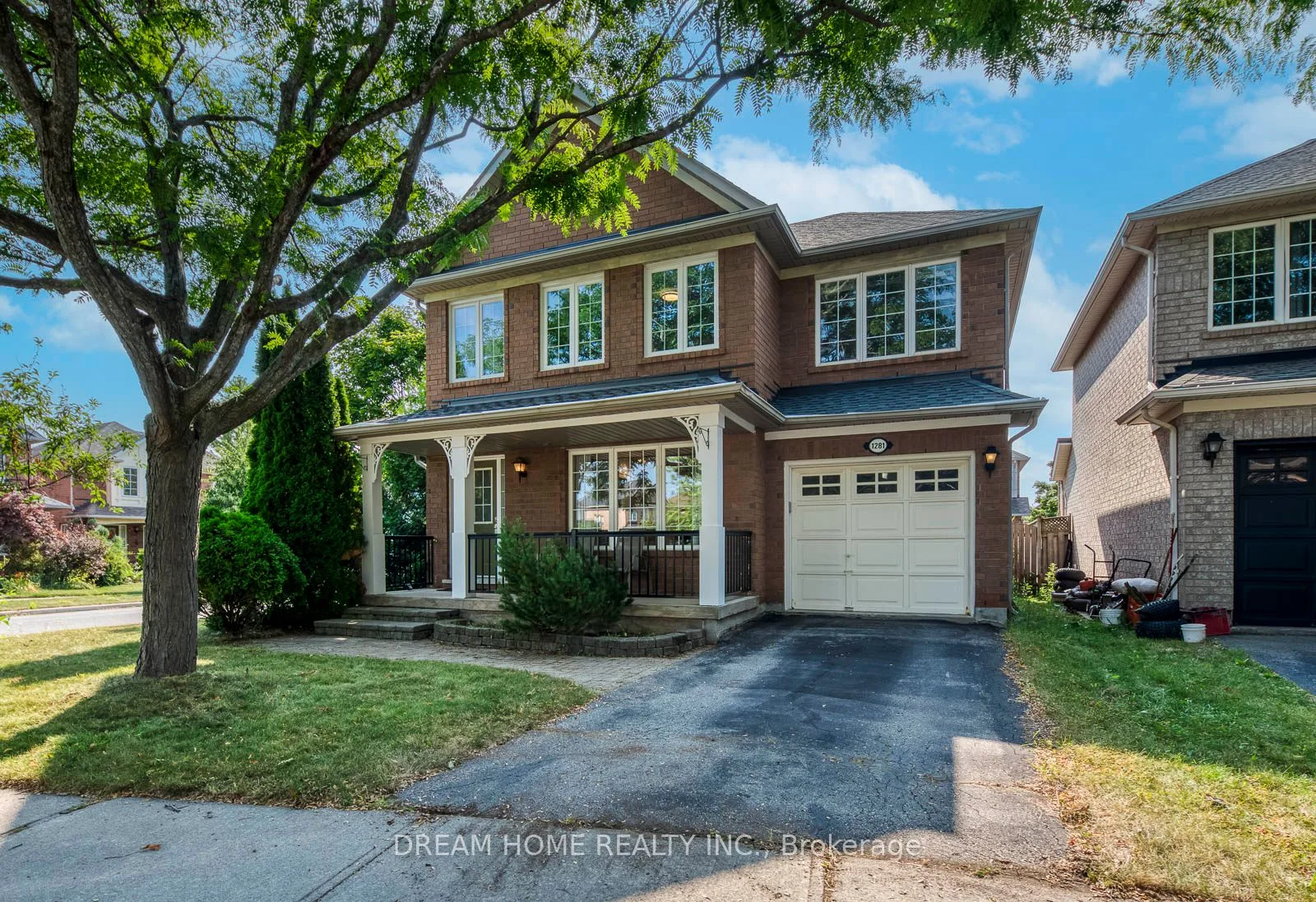 Detached in Oakville