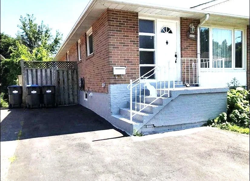 2638 Sherhill Drive (Walkout Unit), Mississauga, ON L5J 3Z3