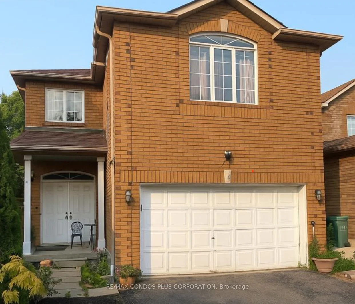 5876 Sidmouth Street Bsmt, Mississauga, ON L5V 2J9