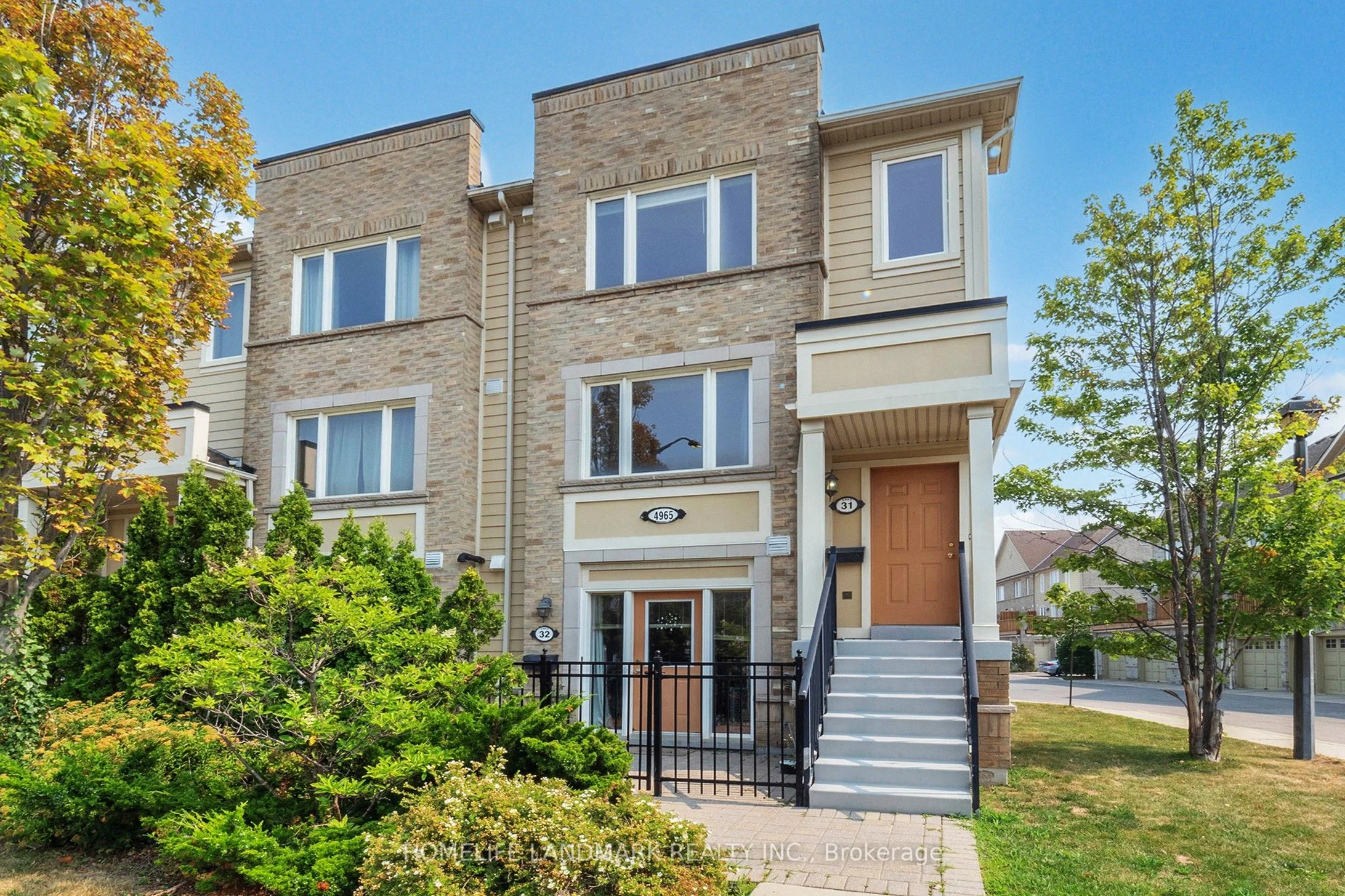 Condo Townhouse in Mississauga