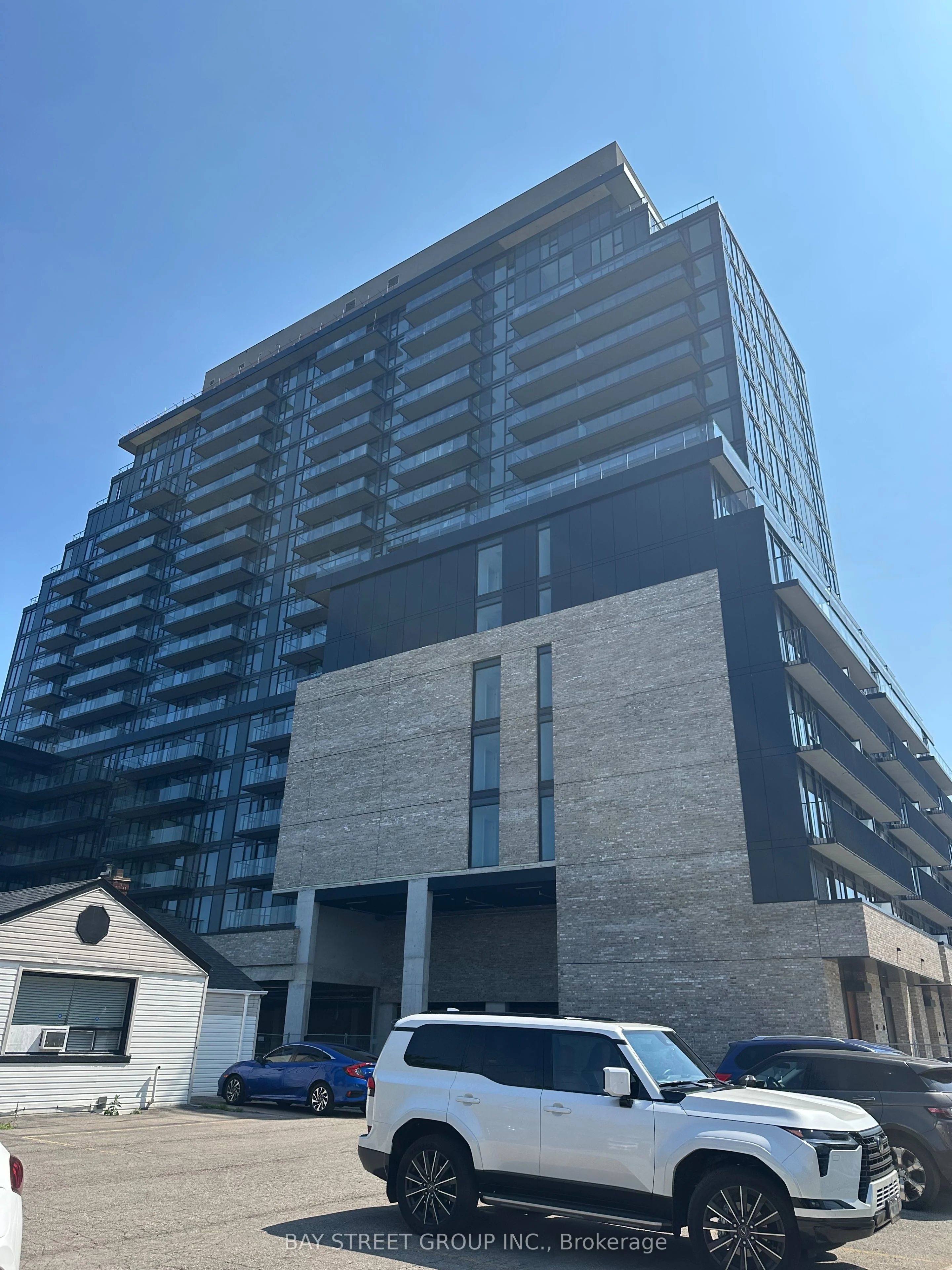3009 Novar Road 1007, Mississauga, ON L5B 1H7