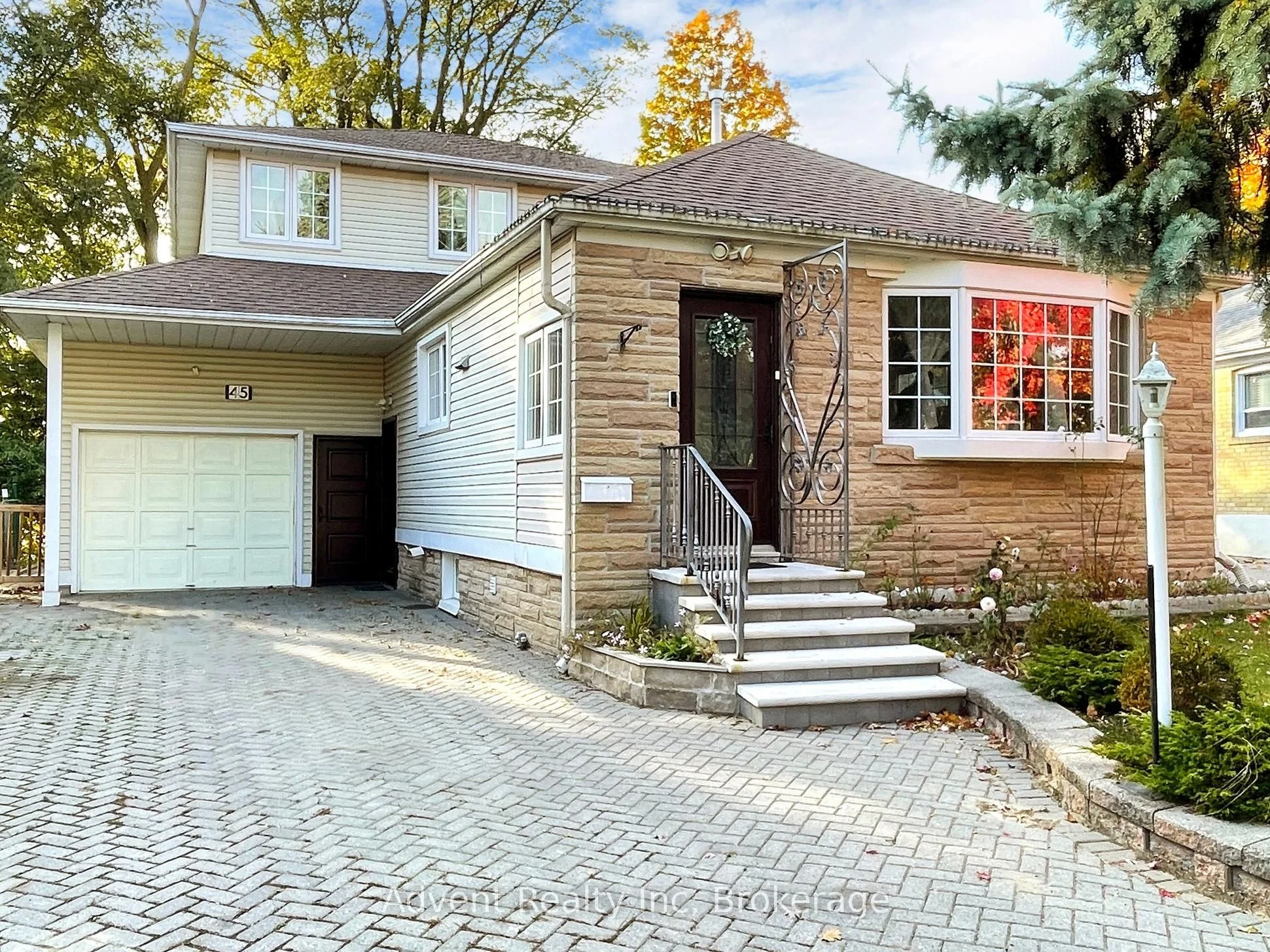 45 Enfield Avenue Bsmt, Toronto W06, ON M8W 1T6