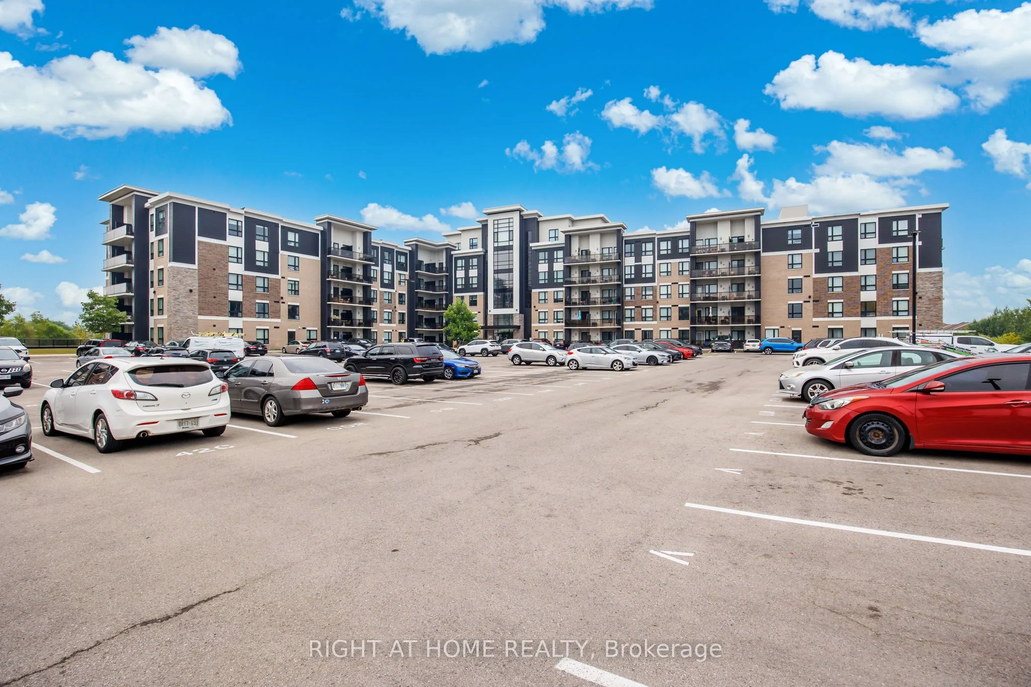 640 Sauve Street 222, Milton, ON L9T 9A7