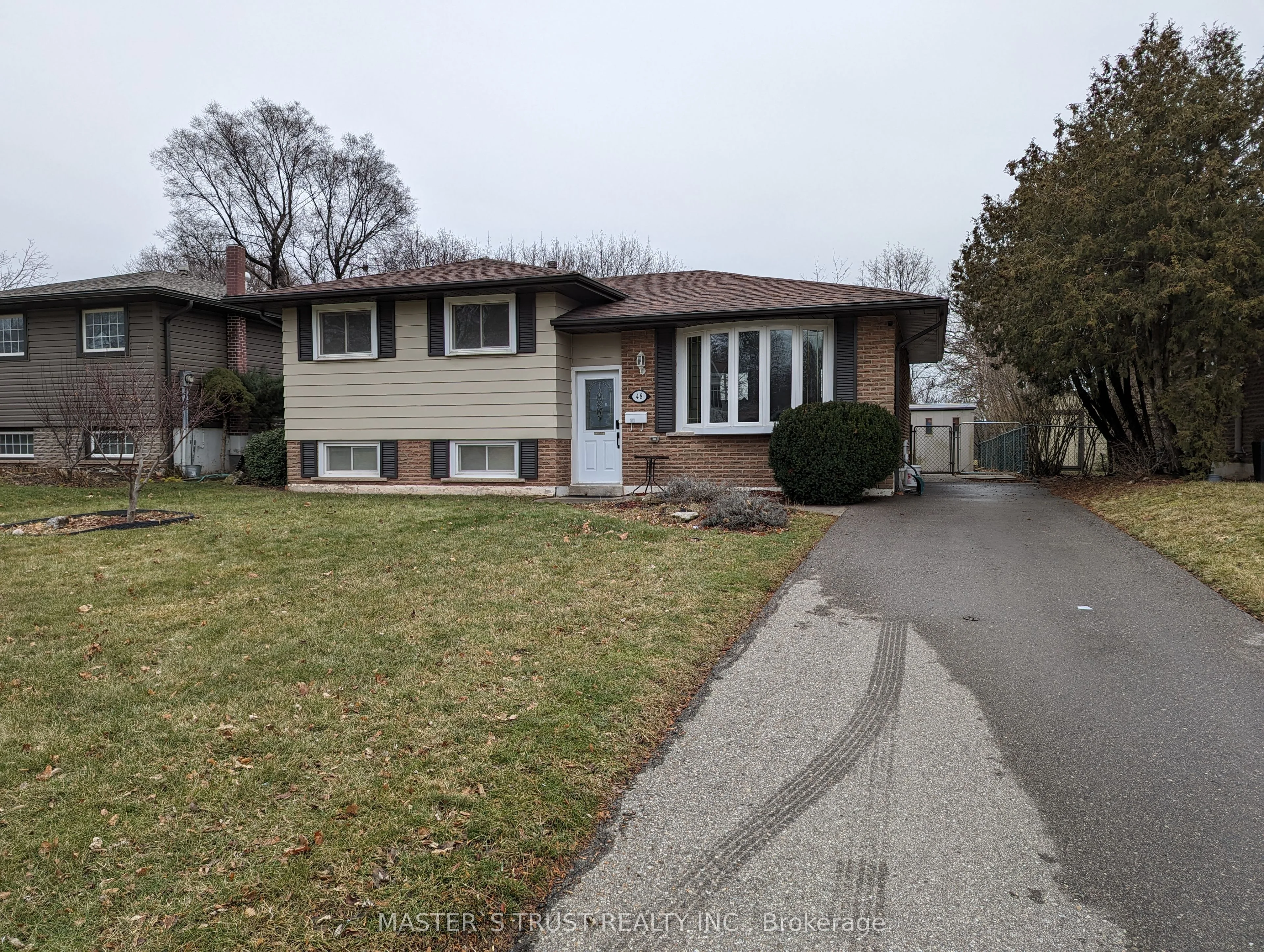 48 Osborne Crescent, Oakville, On L6h 1g1