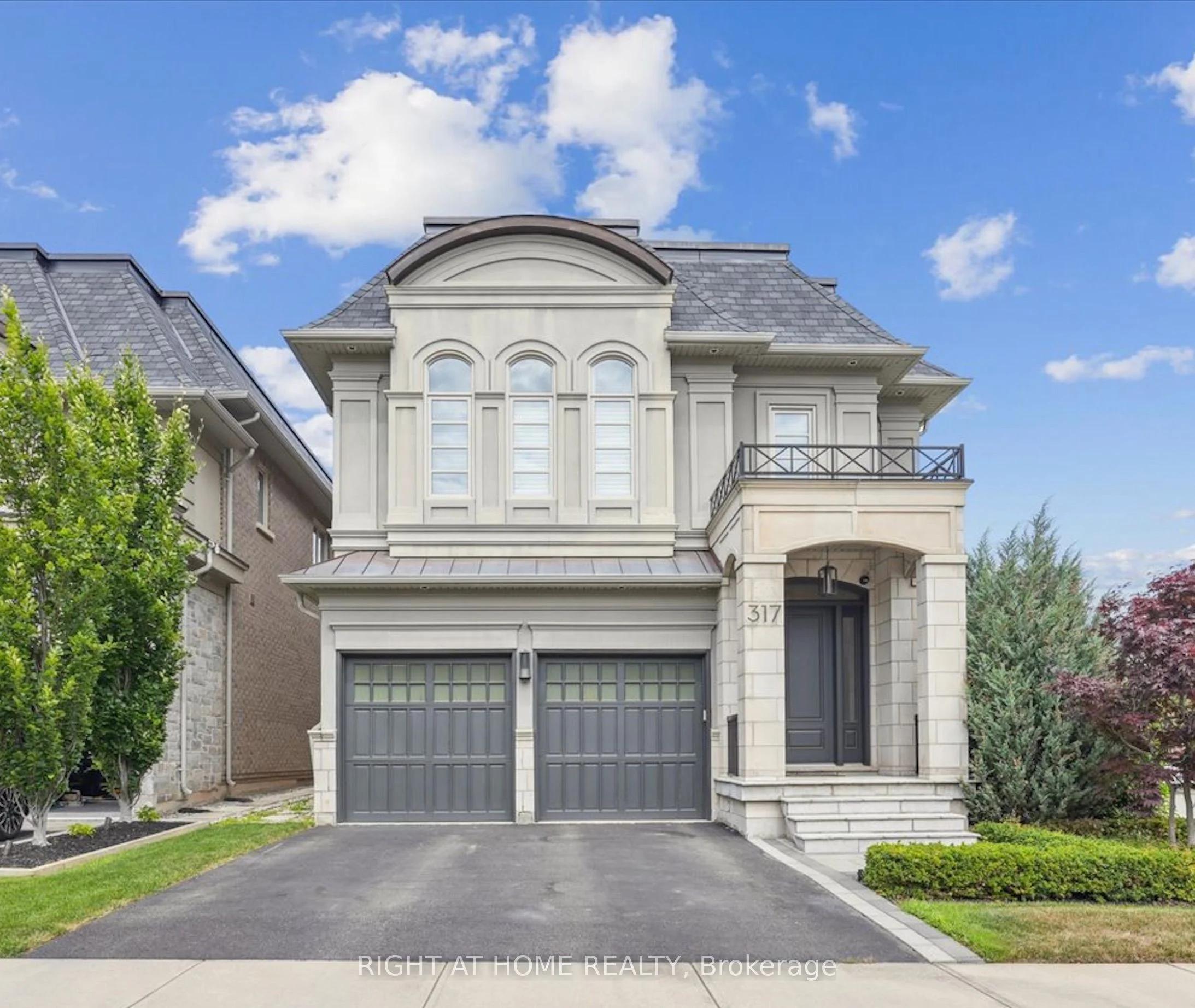 317 Tudor Avenue, Oakville, ON L6K 0H3