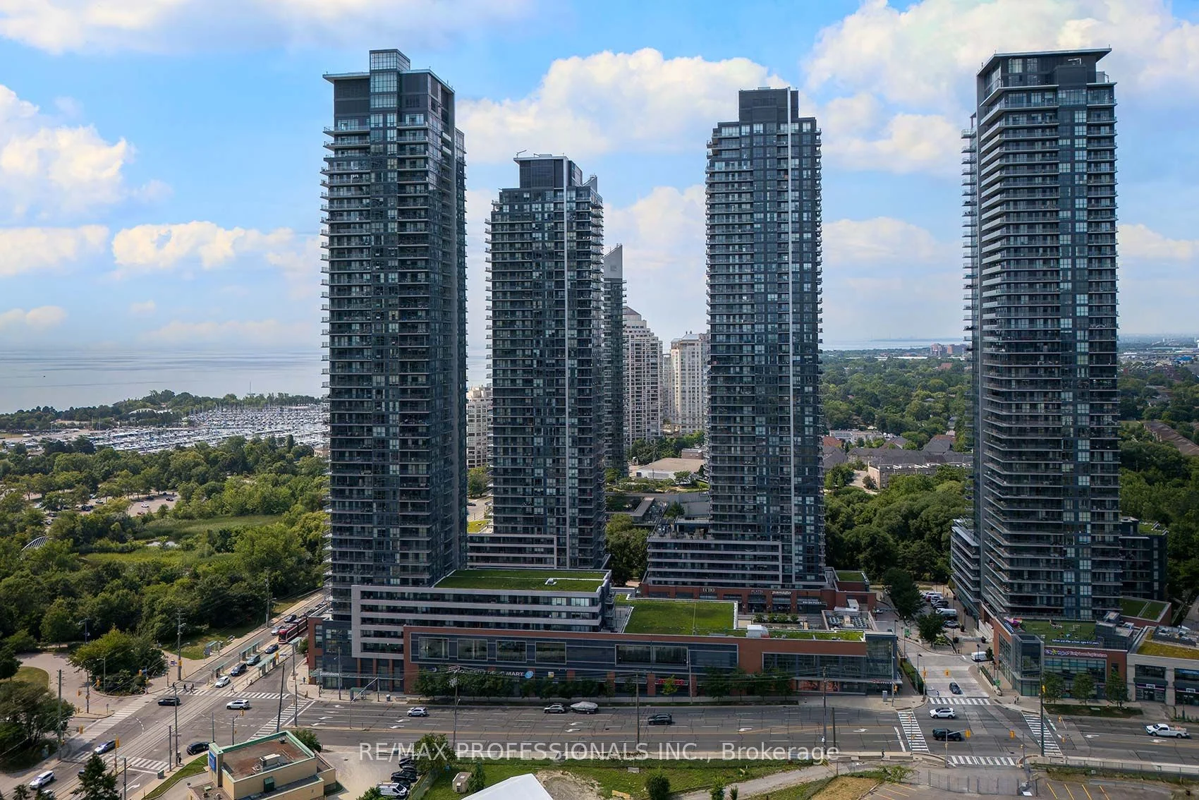 2212 Lake Shore Boulevard W 3009, Toronto W06, ON M8V 0C2