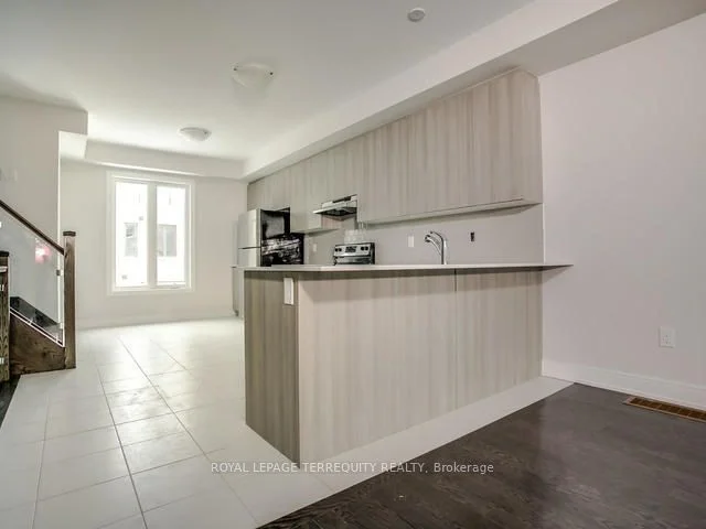 606 Mermaid Crescent, Mississauga, ON L5G 0B3