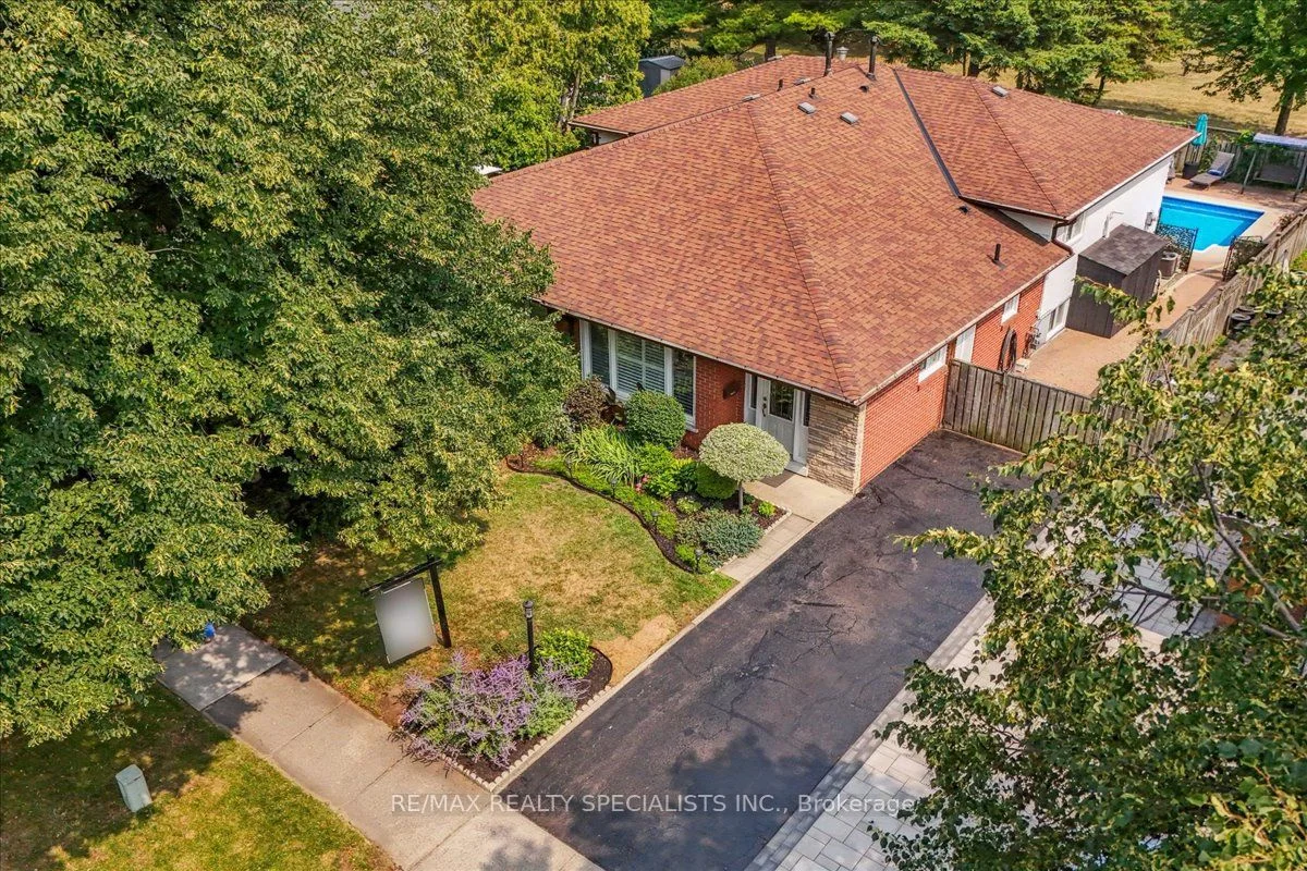 1970 Carrera Lane, Mississauga, ON L5J 1C5