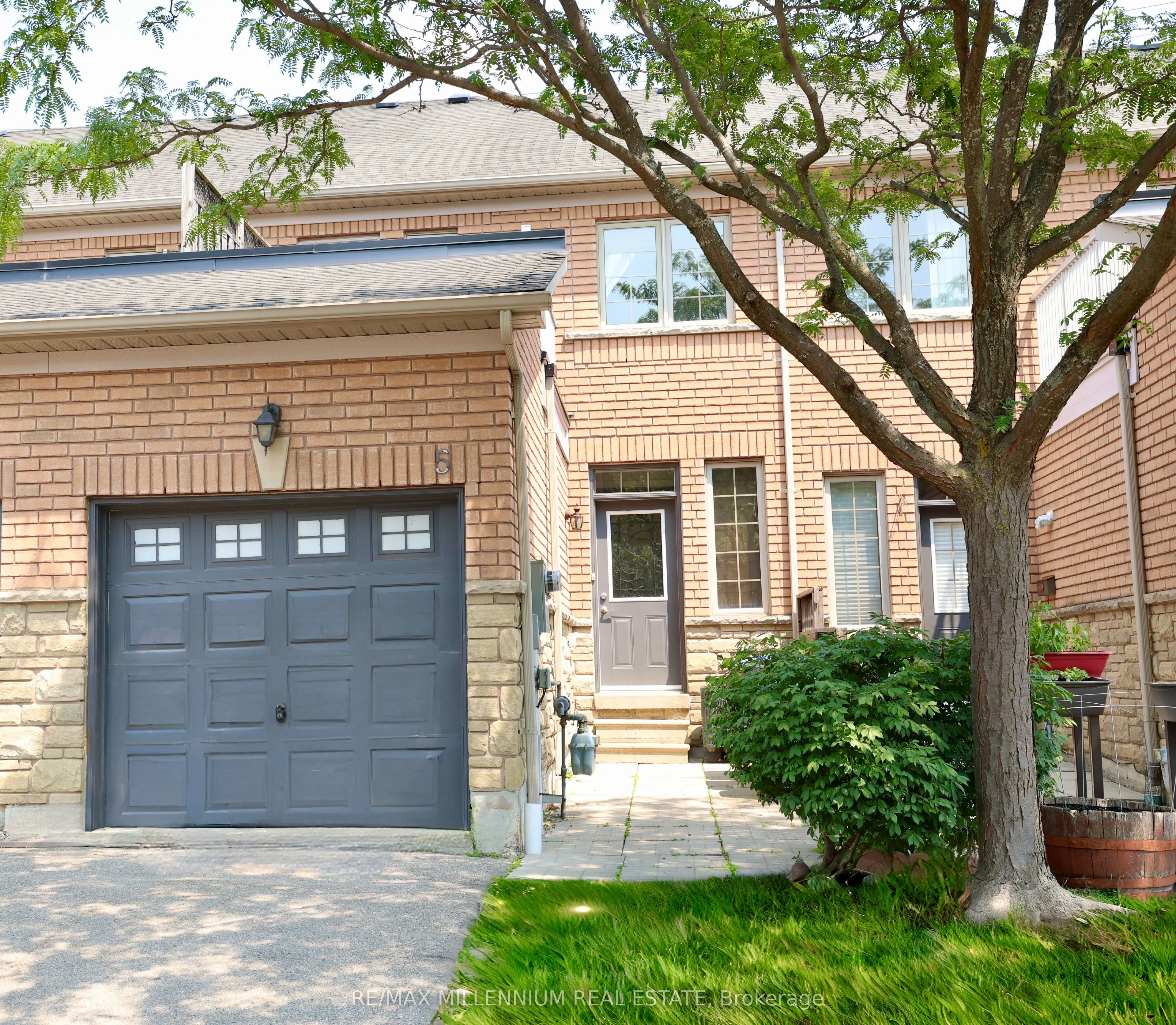 1015 Galesway Boulevard 5, Mississauga, ON L5V 0A8