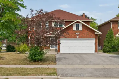 Detached in Oakville