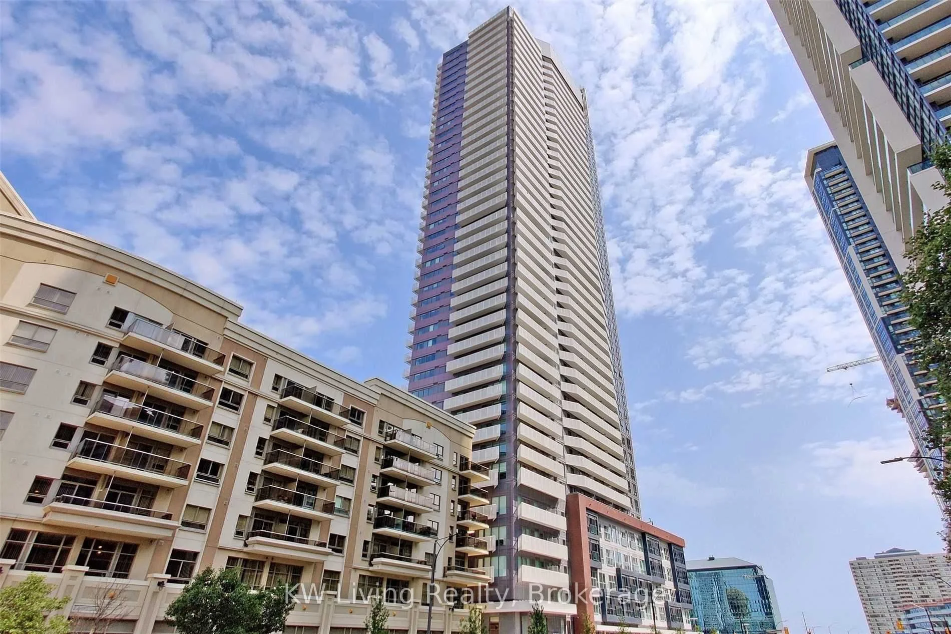 4065 Confederation Parkway 2110, Mississauga, On L5b 0l4