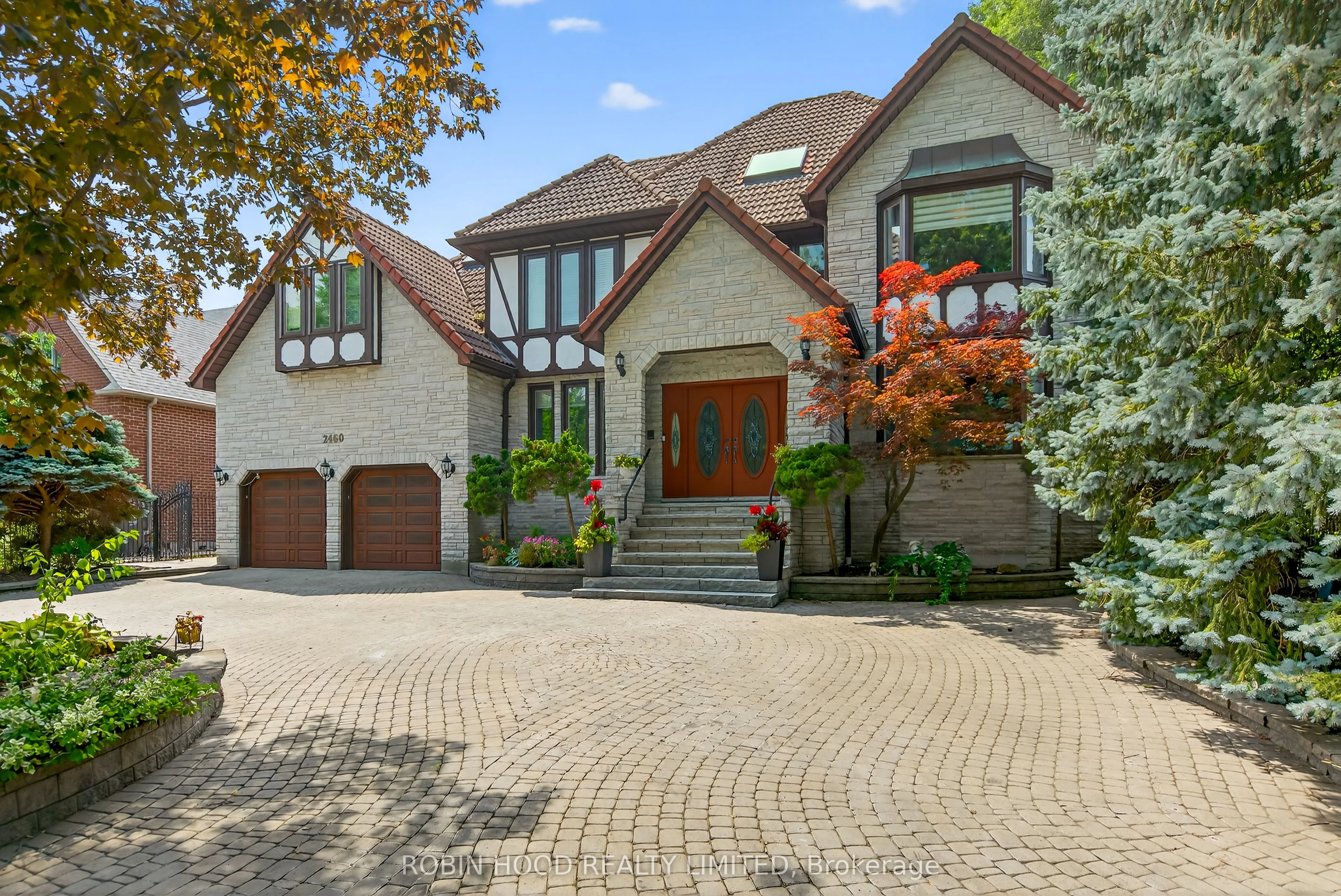 2460 Hammond Road, Mississauga, On L5k 1t2