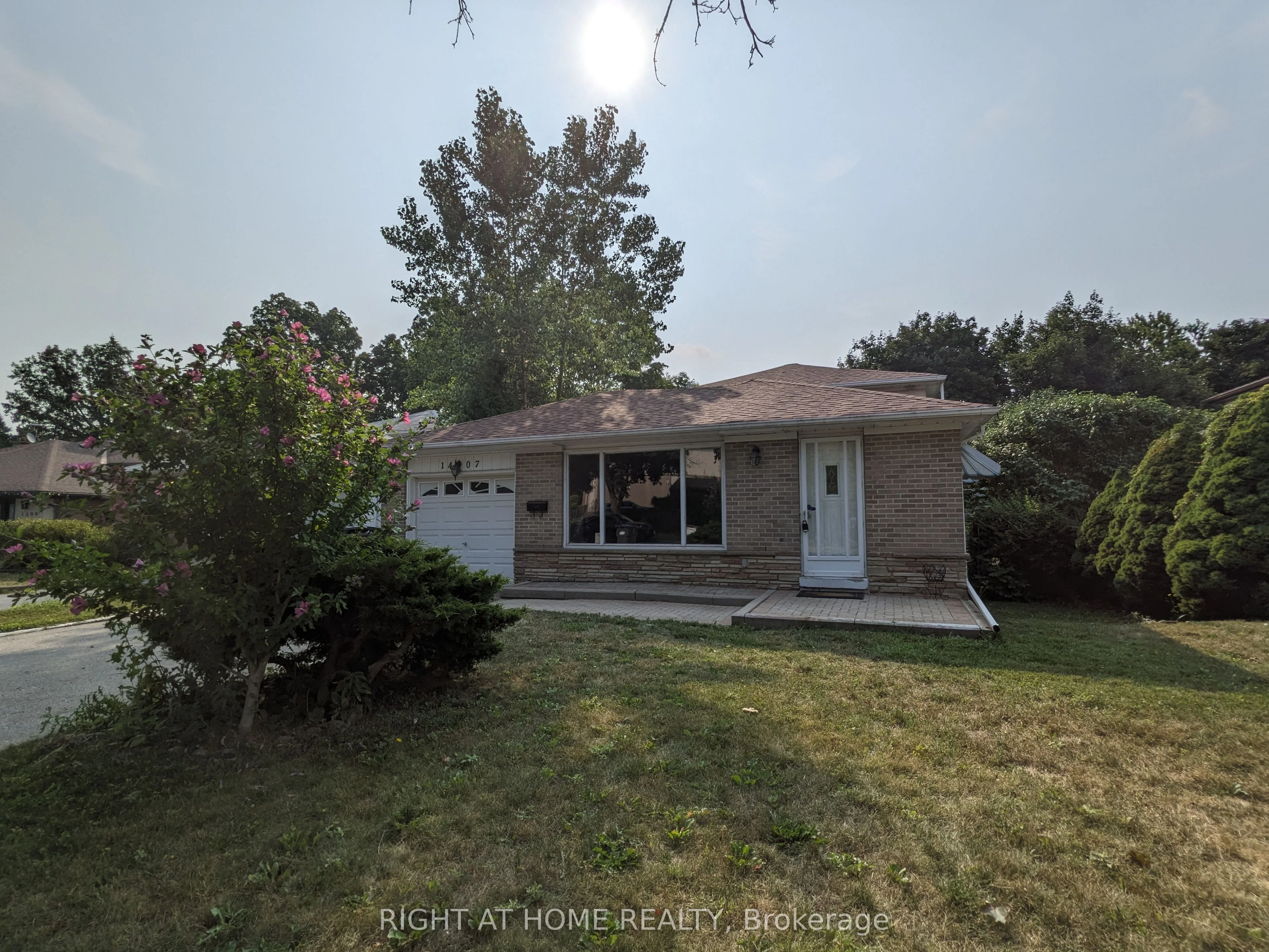 1407 Glen Rutley Circle, Mississauga, ON L4X 1Z5