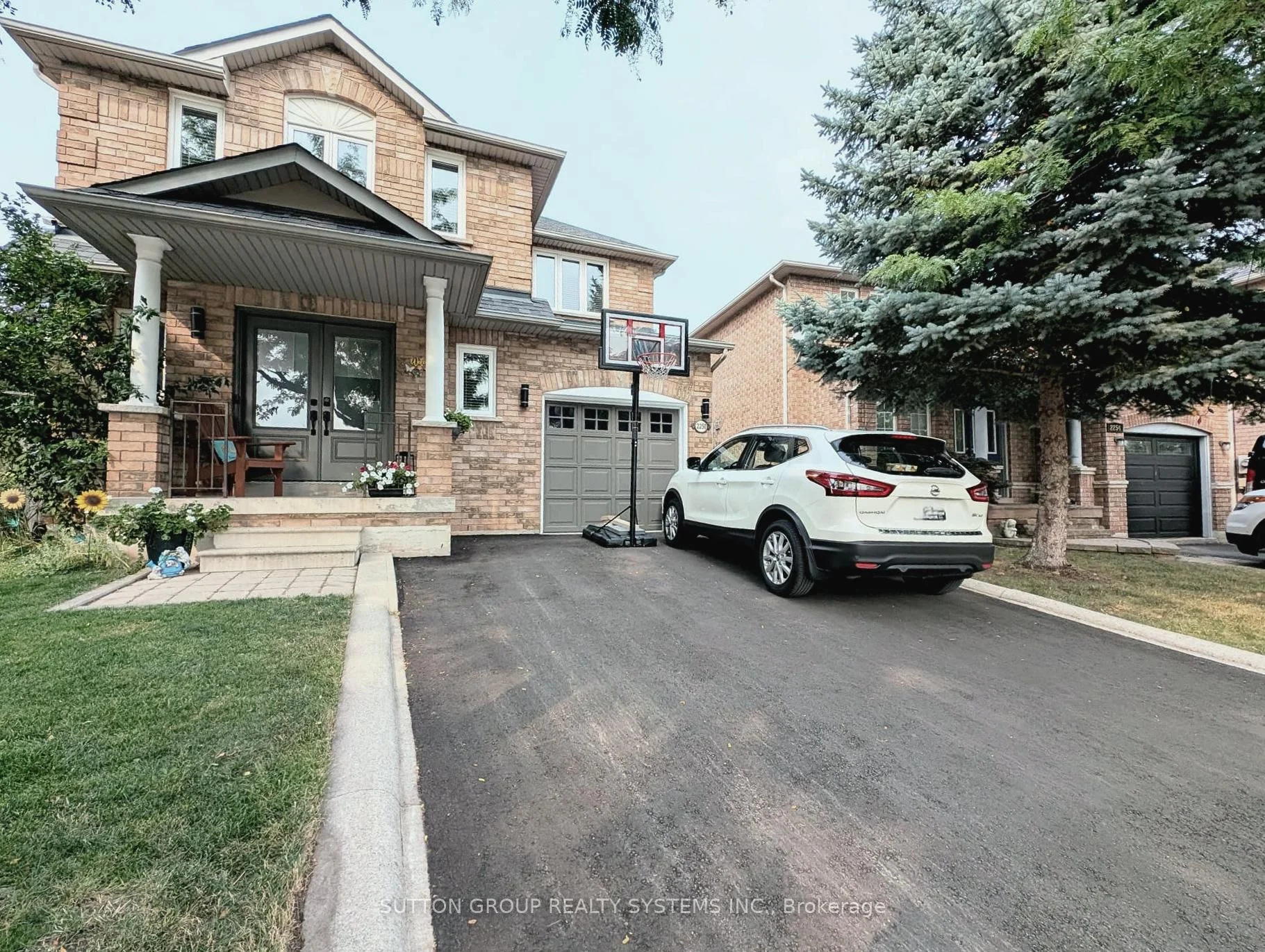 2250 Pell Crescent, Oakville, ON L6M 3T6