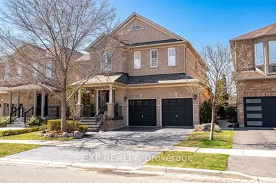 Detached in Oakville