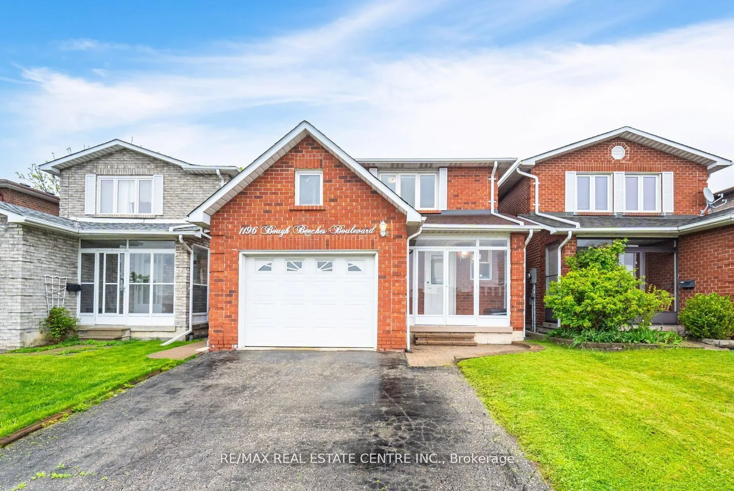 1196 Bough Beeches Boulevard, Mississauga, On L4w 3z9