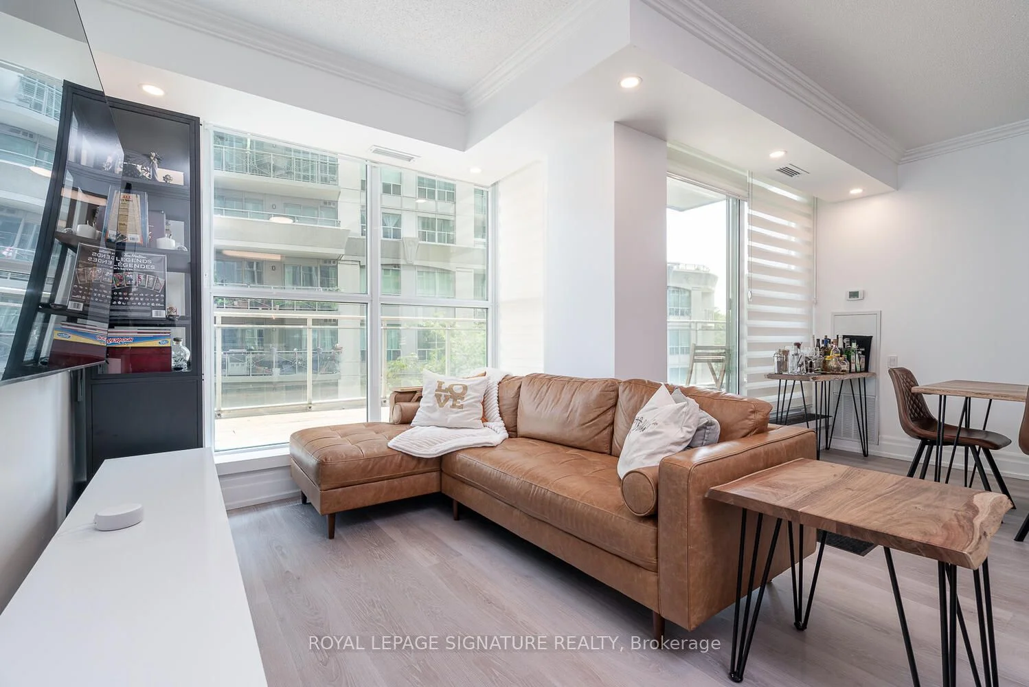 2067 Lake Shore Boulevard 203, Toronto W06, ON M8V 4B8