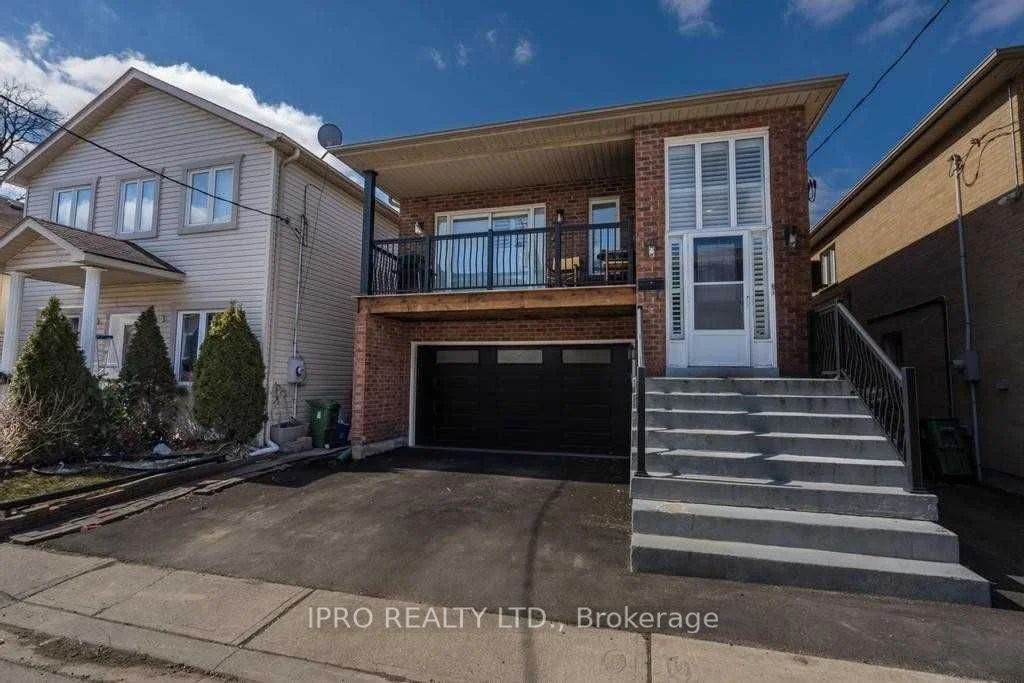 12 King George Road Room 1, Toronto W04, ON M9N 2C1