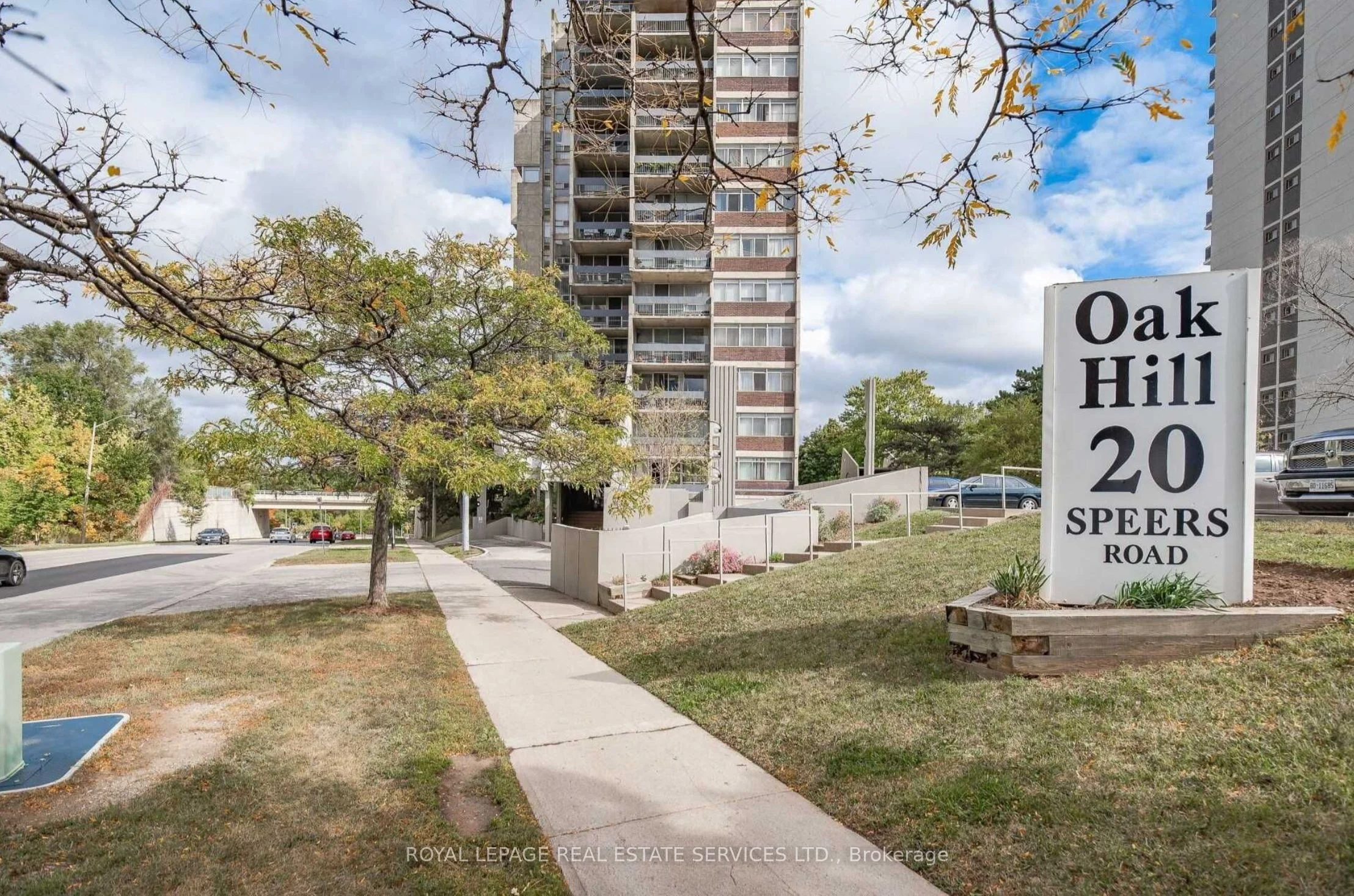 20 Speers Road 607, Oakville, ON L6K 3R5