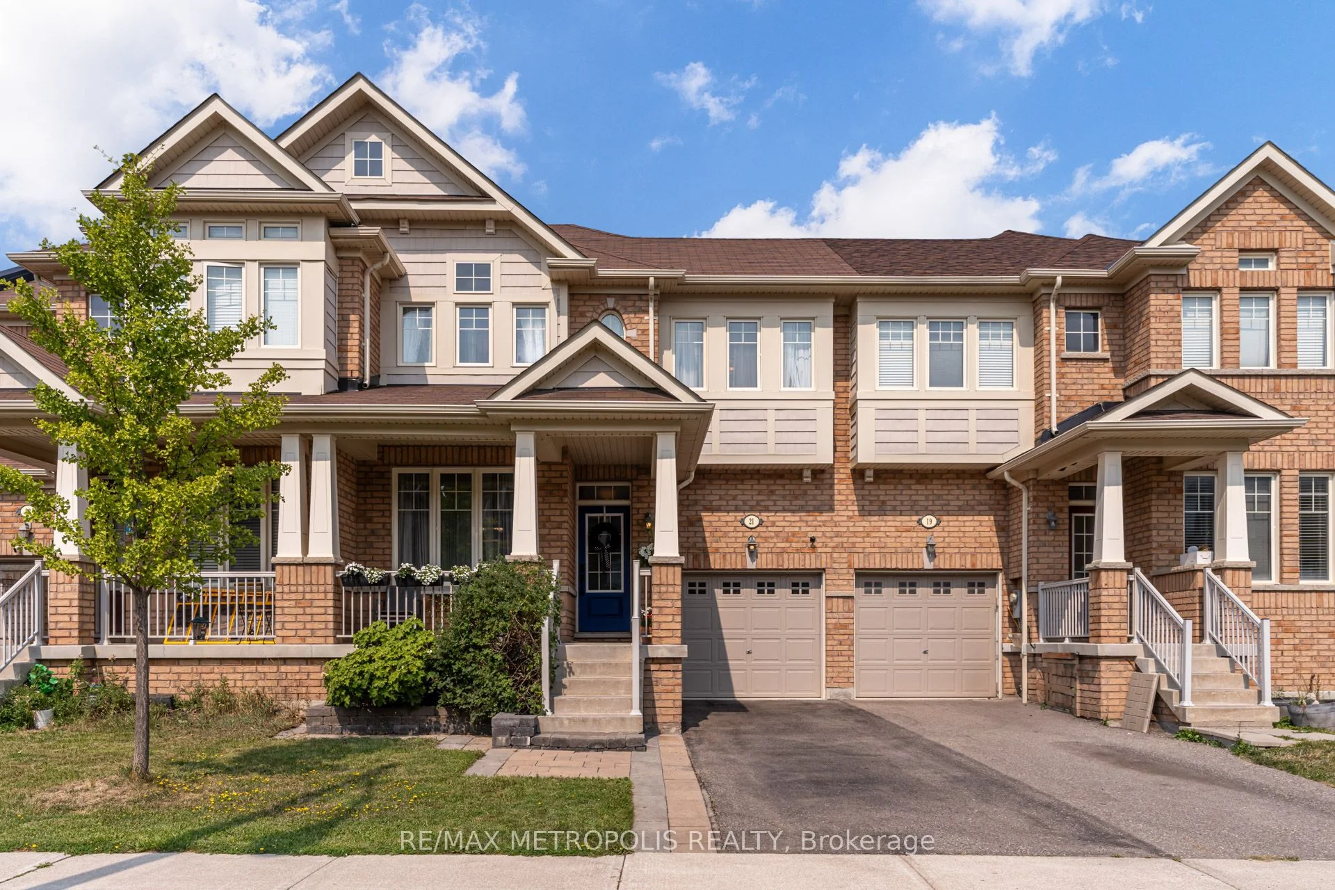 Att/Row/Townhouse in Brampton