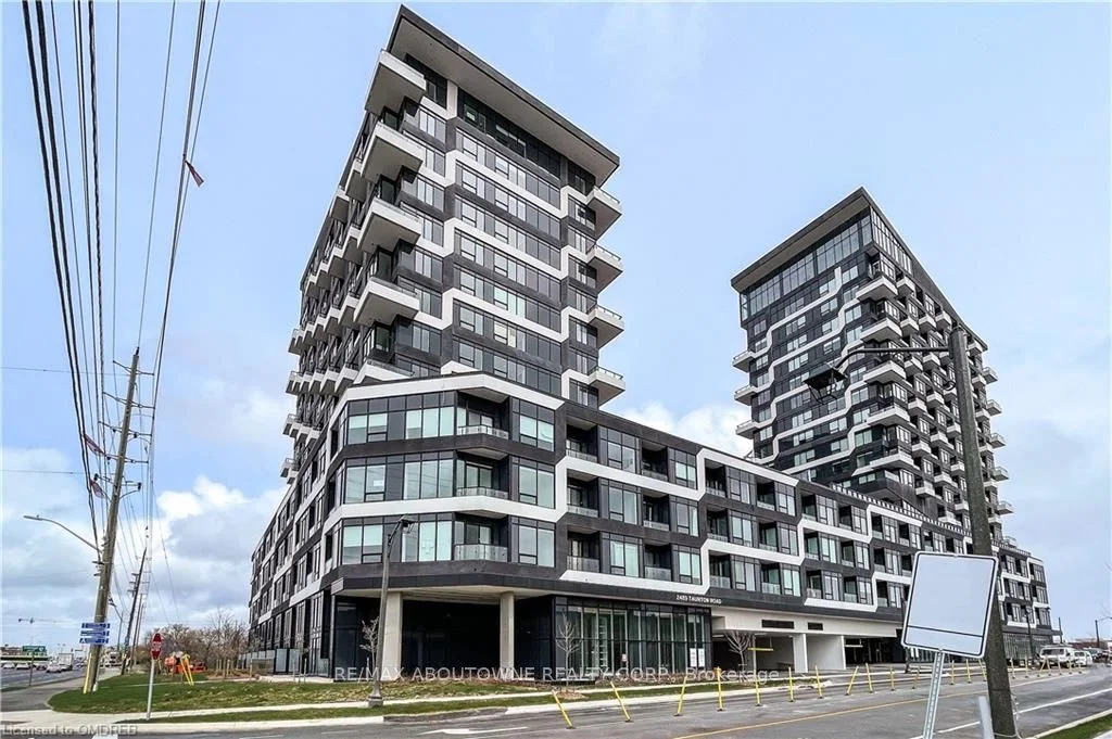 2489 Taunton Road 1415, Oakville, ON L6H 3R9