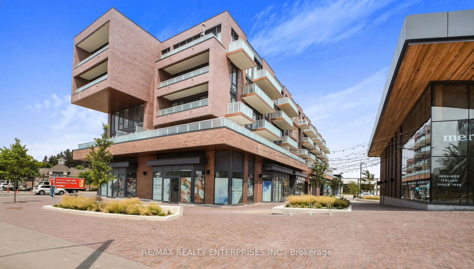 215 Lakeshore Road W 429, Mississauga, ON L5H 0A7