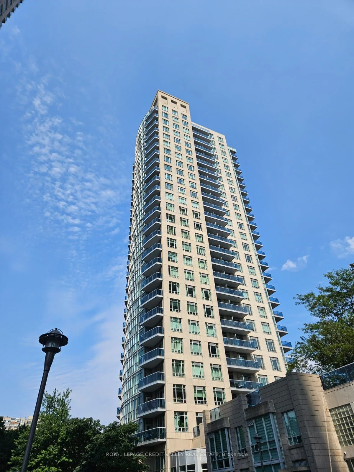 90 Absolute Avenue 1708, Mississauga, ON L4Z 0A3