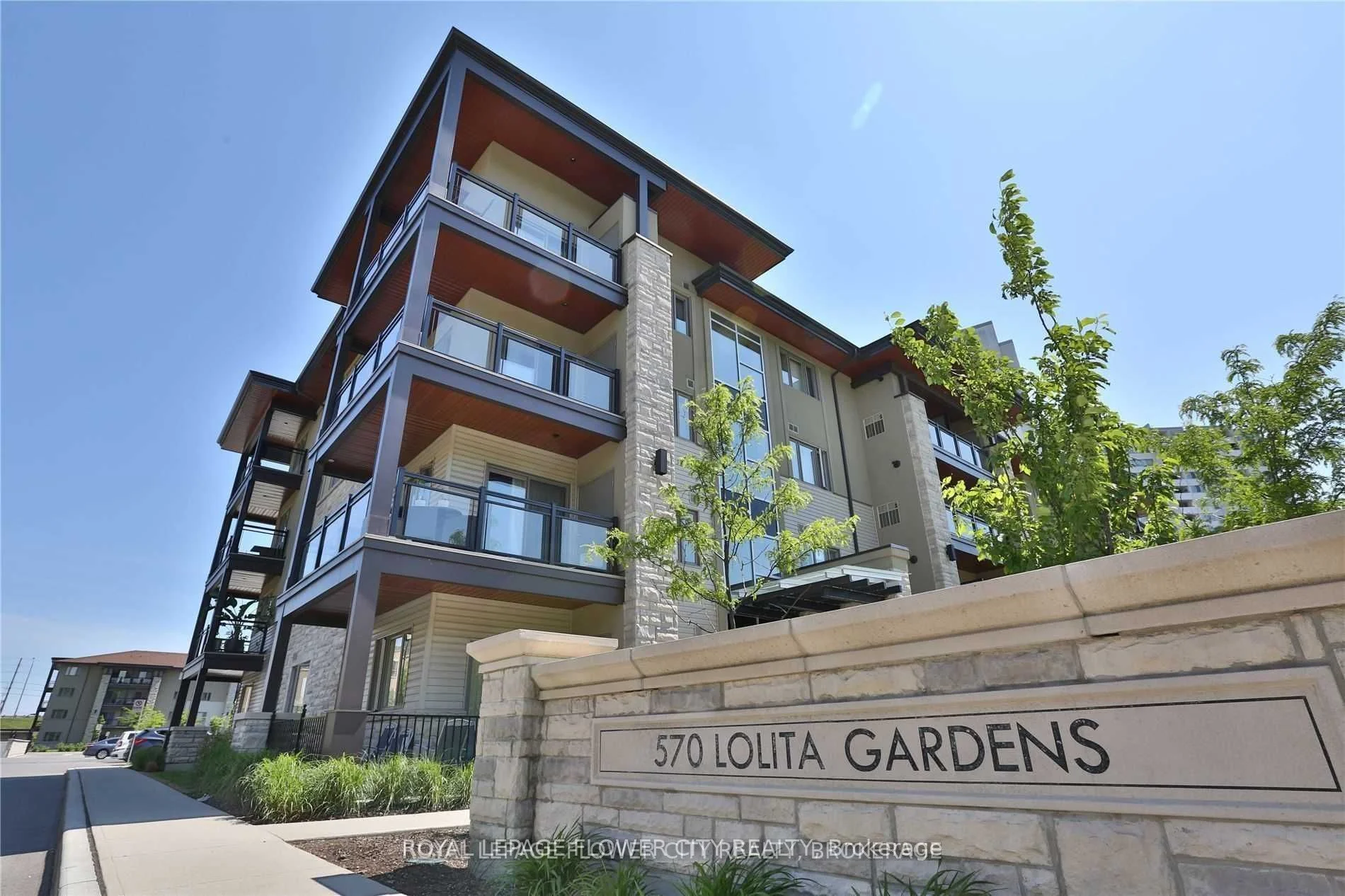 570 Lolita Gardens 110, Mississauga, ON L5A 0A1