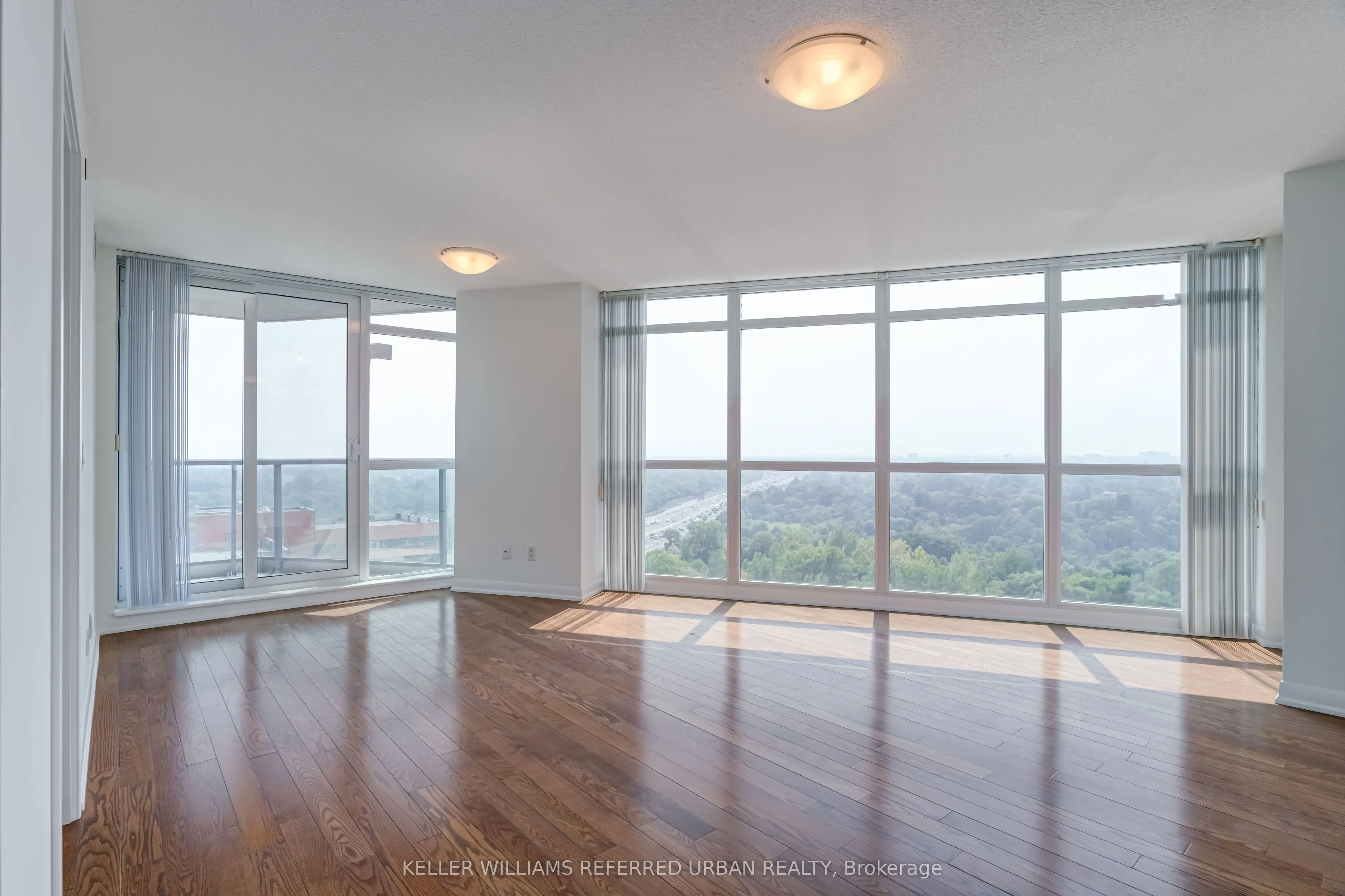 215 Sherway Gardens Road 1904, Toronto W08, ON M9C 0A4