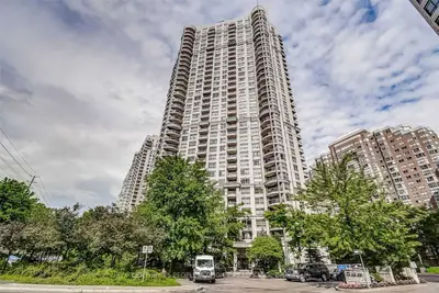 Condo Apartment in Mississauga