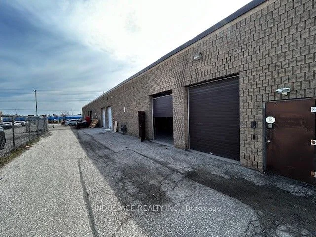879 Westport Crescent # 4, Mississauga, ON L5T 1E7