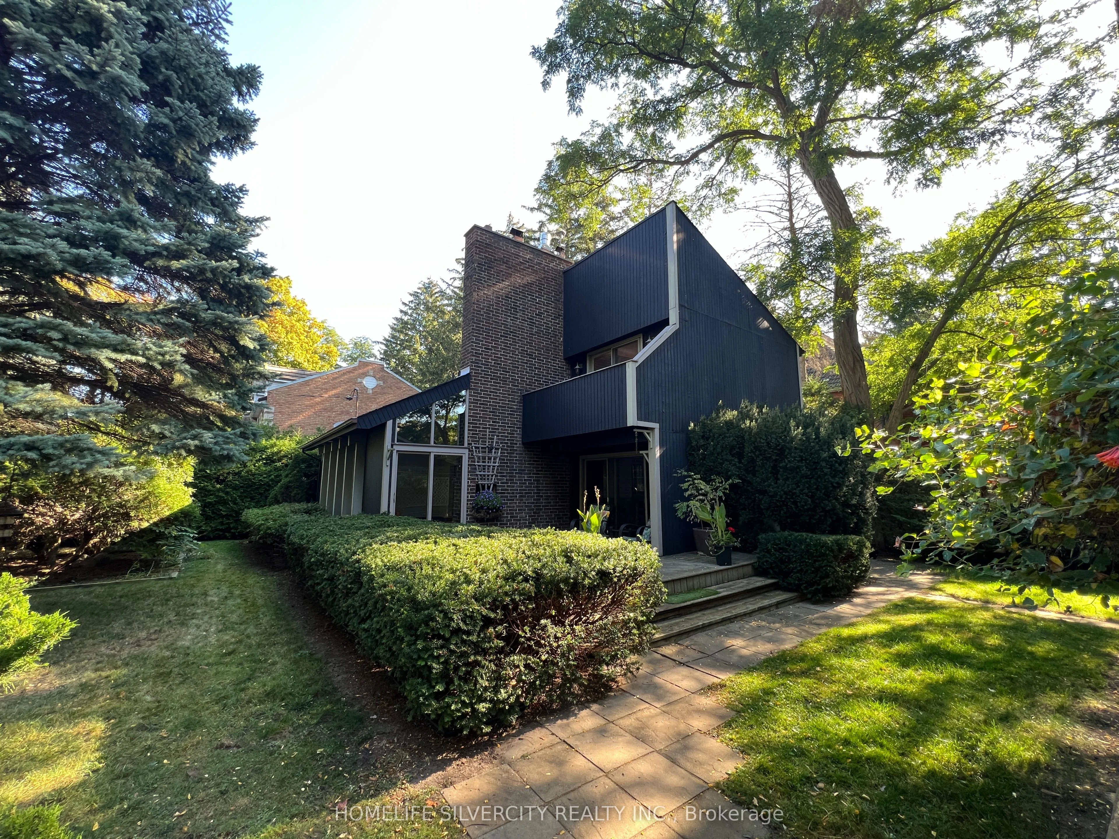 1810 Harkiss Road, Mississauga, ON L5L 2R5